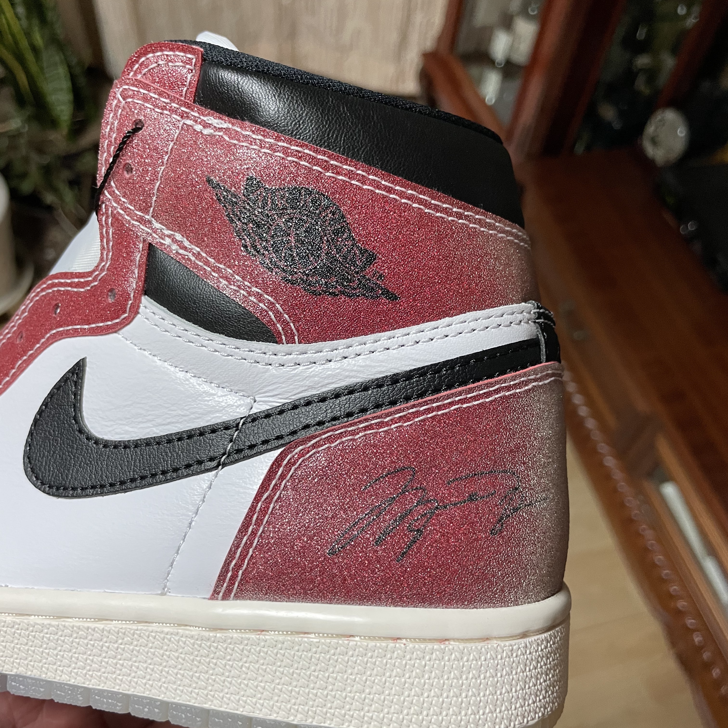 Jordan 1 x Trophy Room Retro High OG SP Chicago 착용 스타일