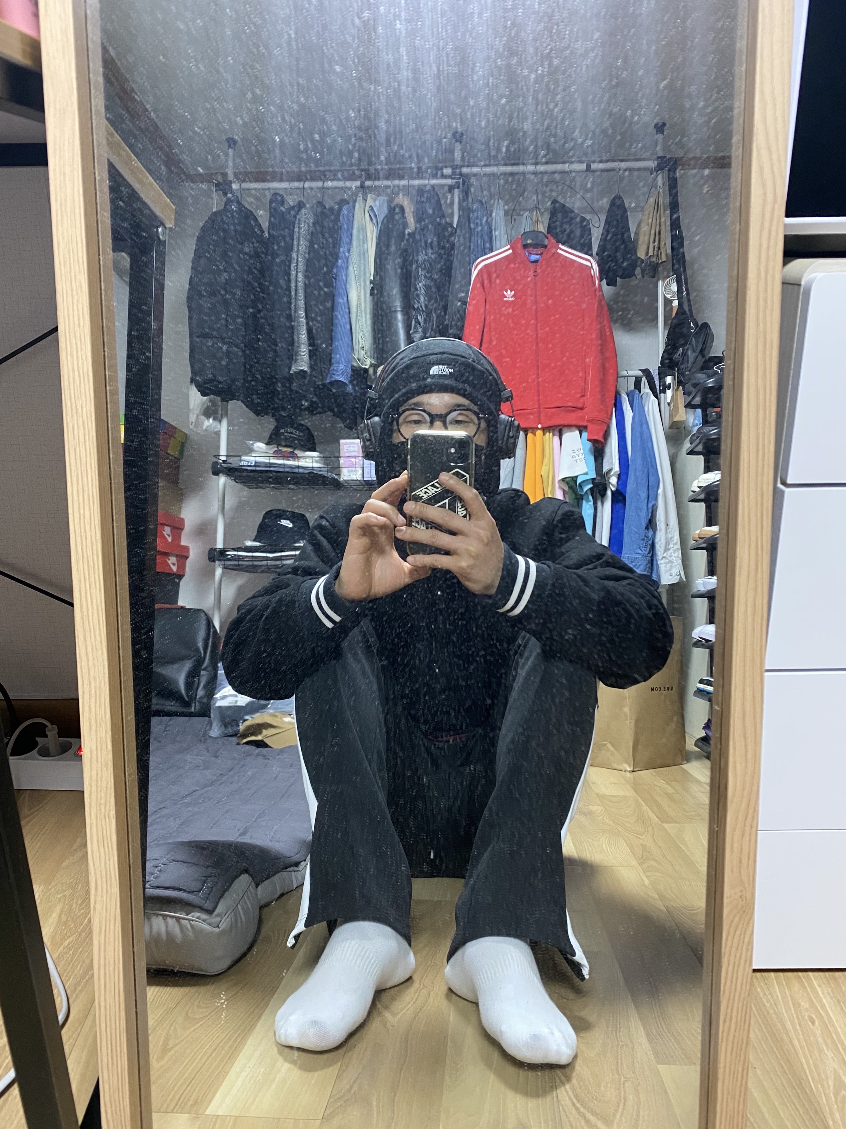 The North Face Fleece Earmuff Beanie Black, Marshall Major IV Brown (Korean Ver.) 착용 스타일