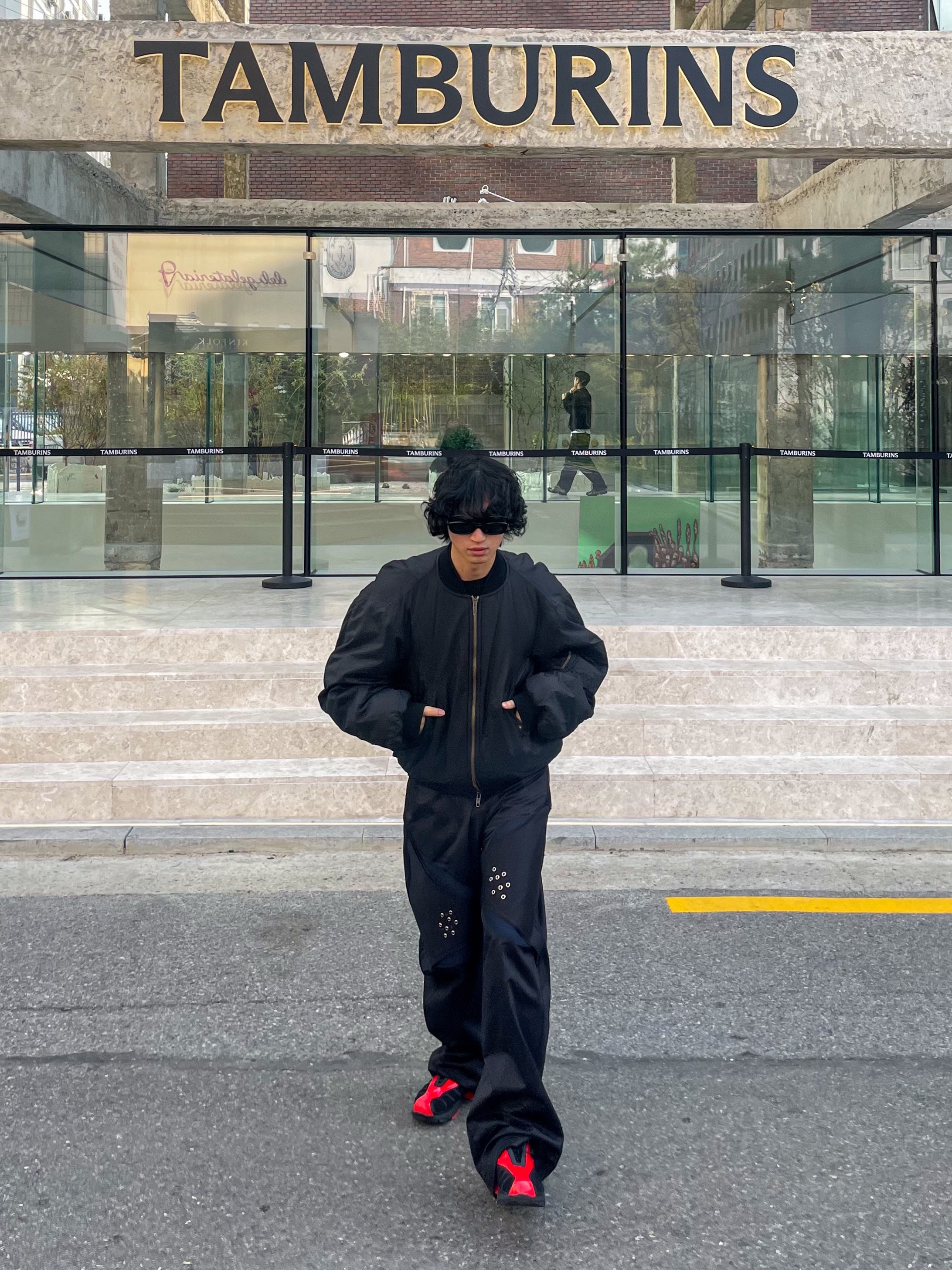 CDG '84-85 Staff Blouson Black 착용 스타일 - 2