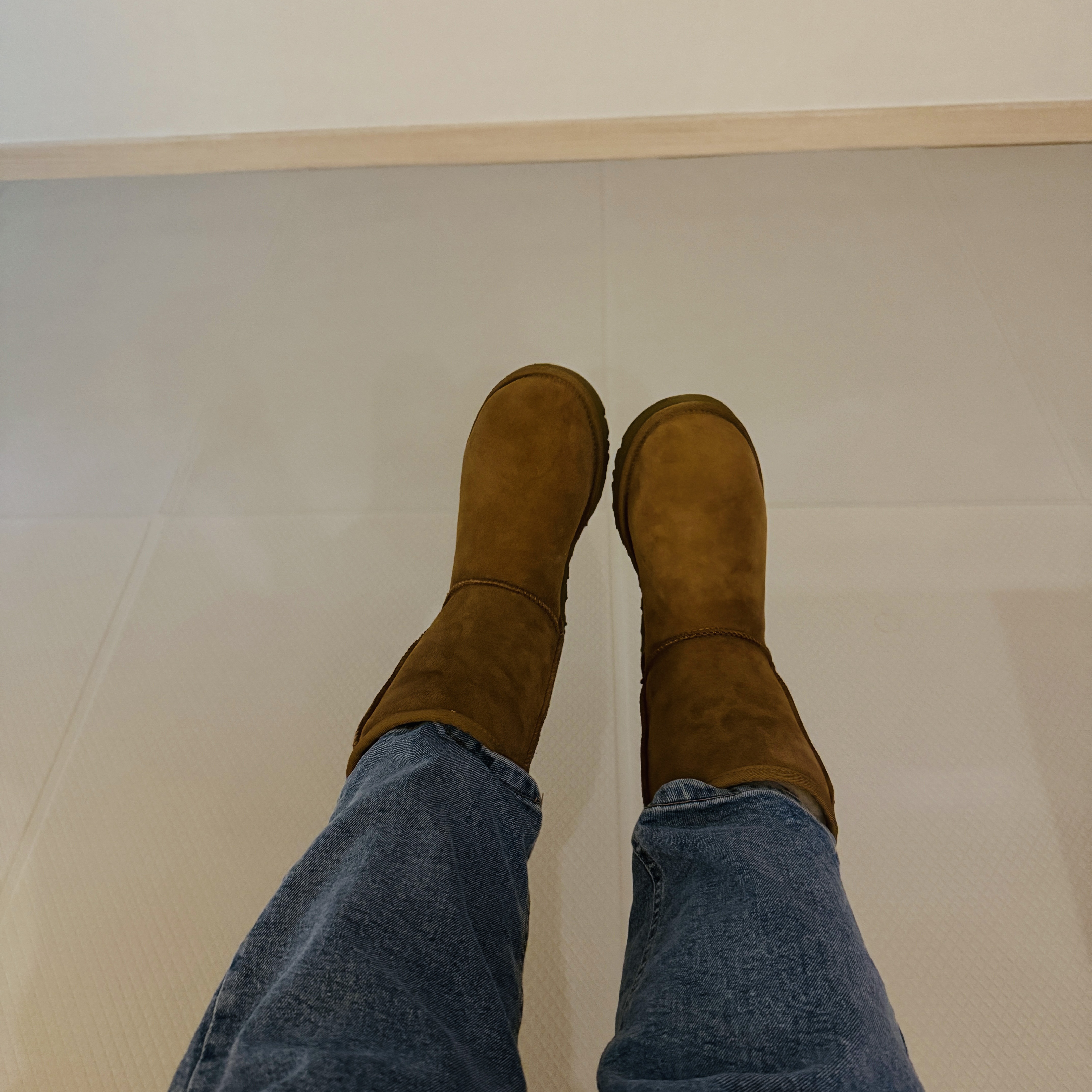 (W) UGG Classic Short II Boots Chestnut 착용 스타일