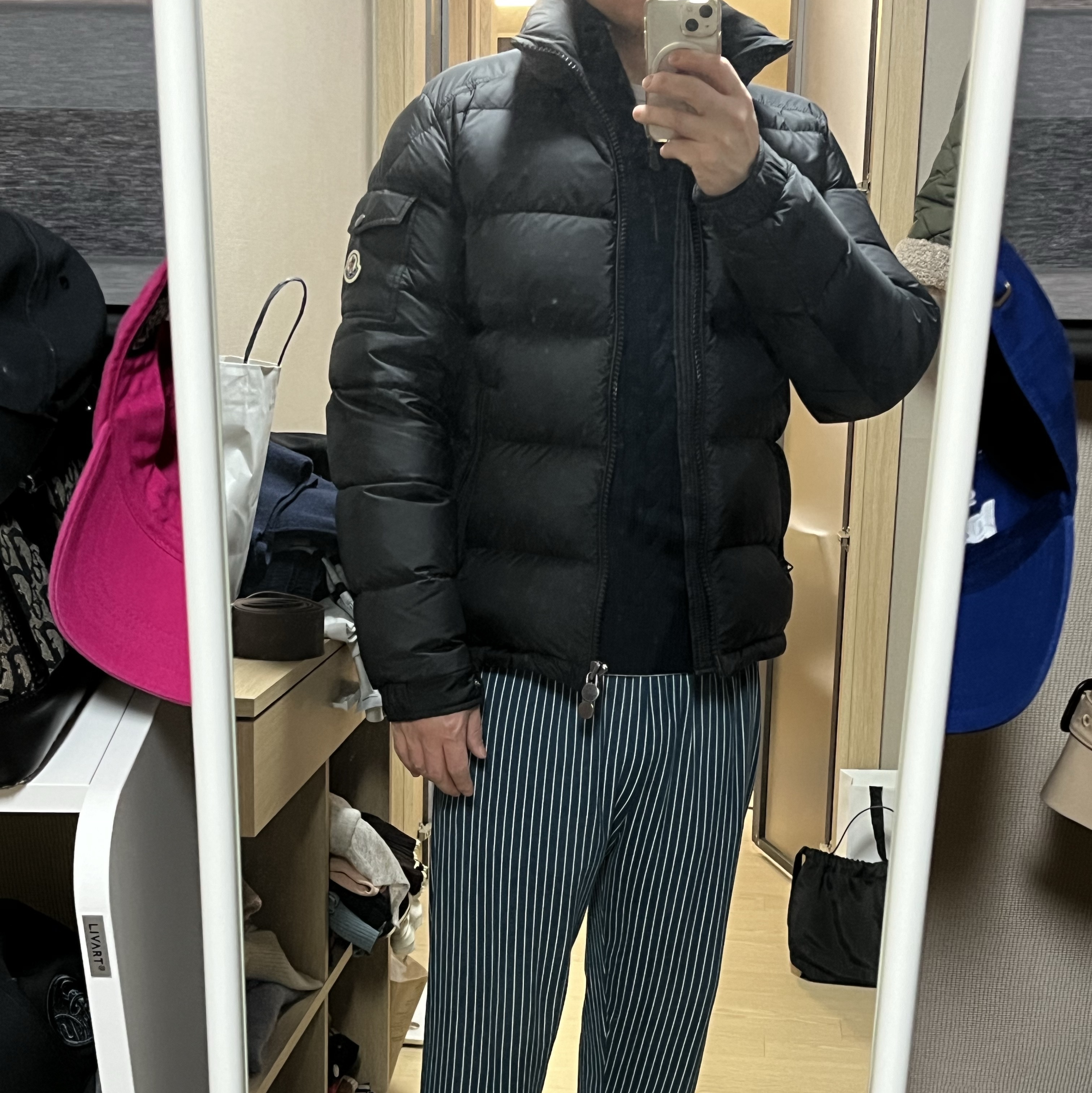 Moncler Mayaf Short Down Jacket Black - 23FW 착용 스타일 - 2