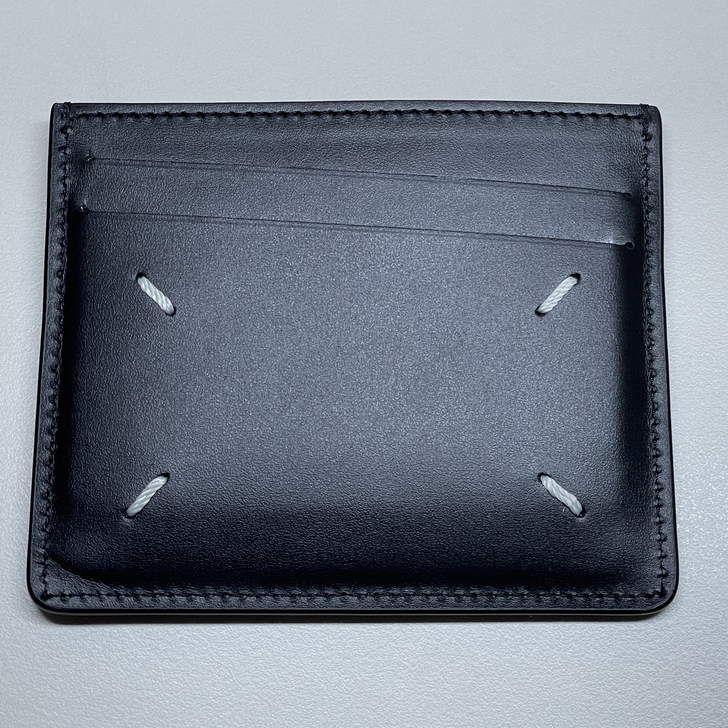 Maison Margiela Bovine Leather Card Holder Black 착용 스타일 - 5