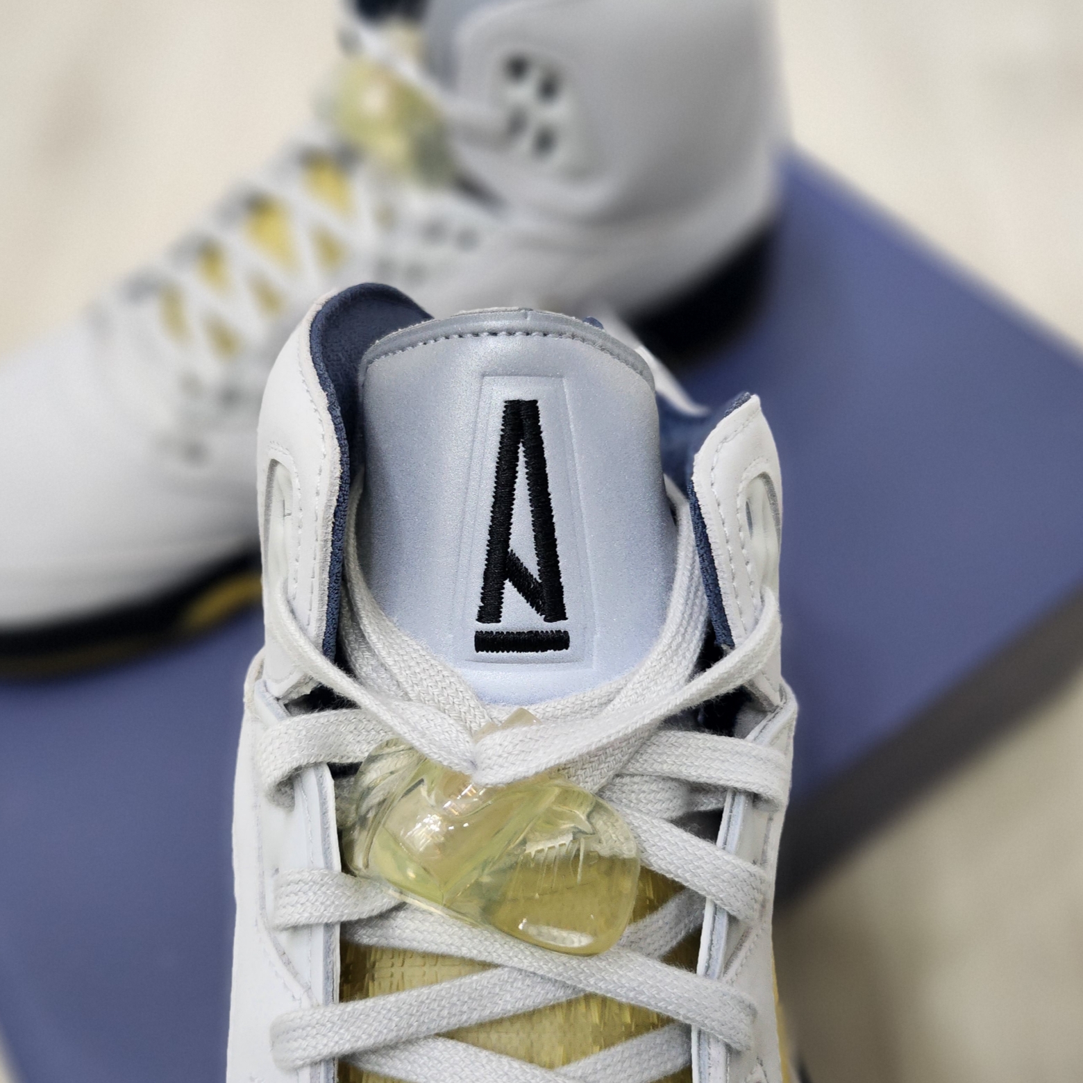 (W) Jordan 5 x A Ma Maniere Retro Dawn 착용 스타일 - 4