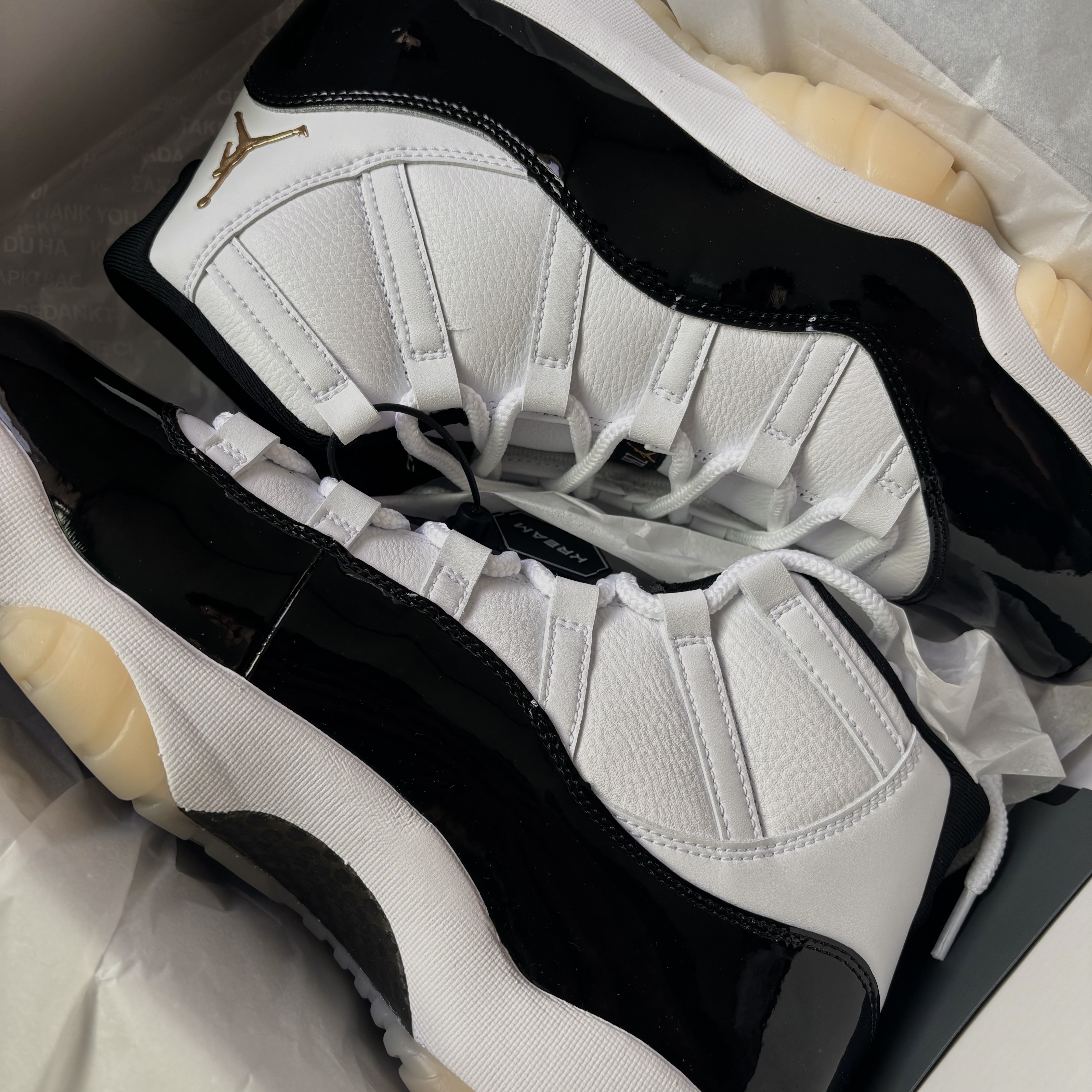 Jordan 11 Retro Gratitude 착용 스타일