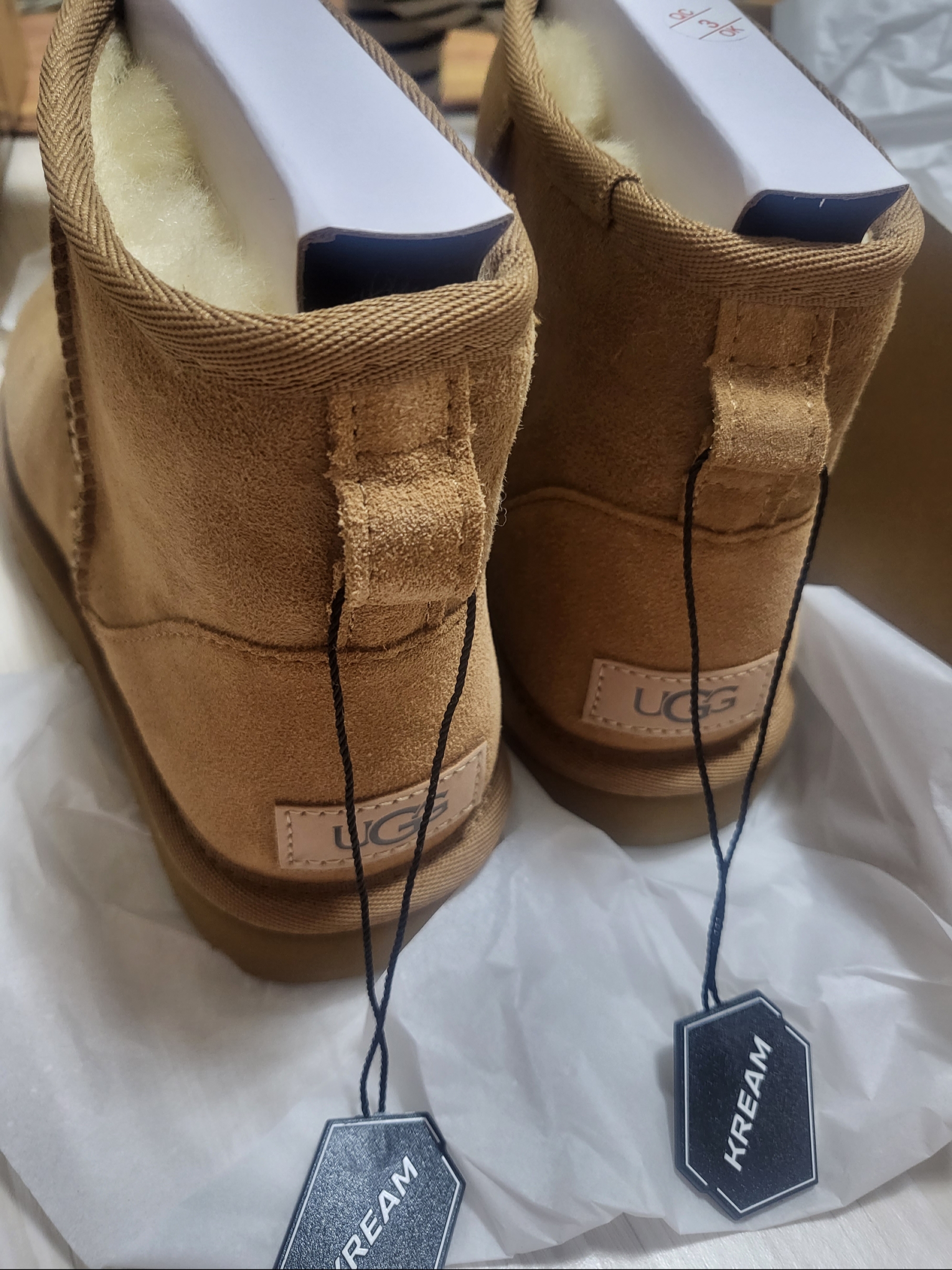 (W) UGG Classic Mini II Boots Chestnut 착용 스타일