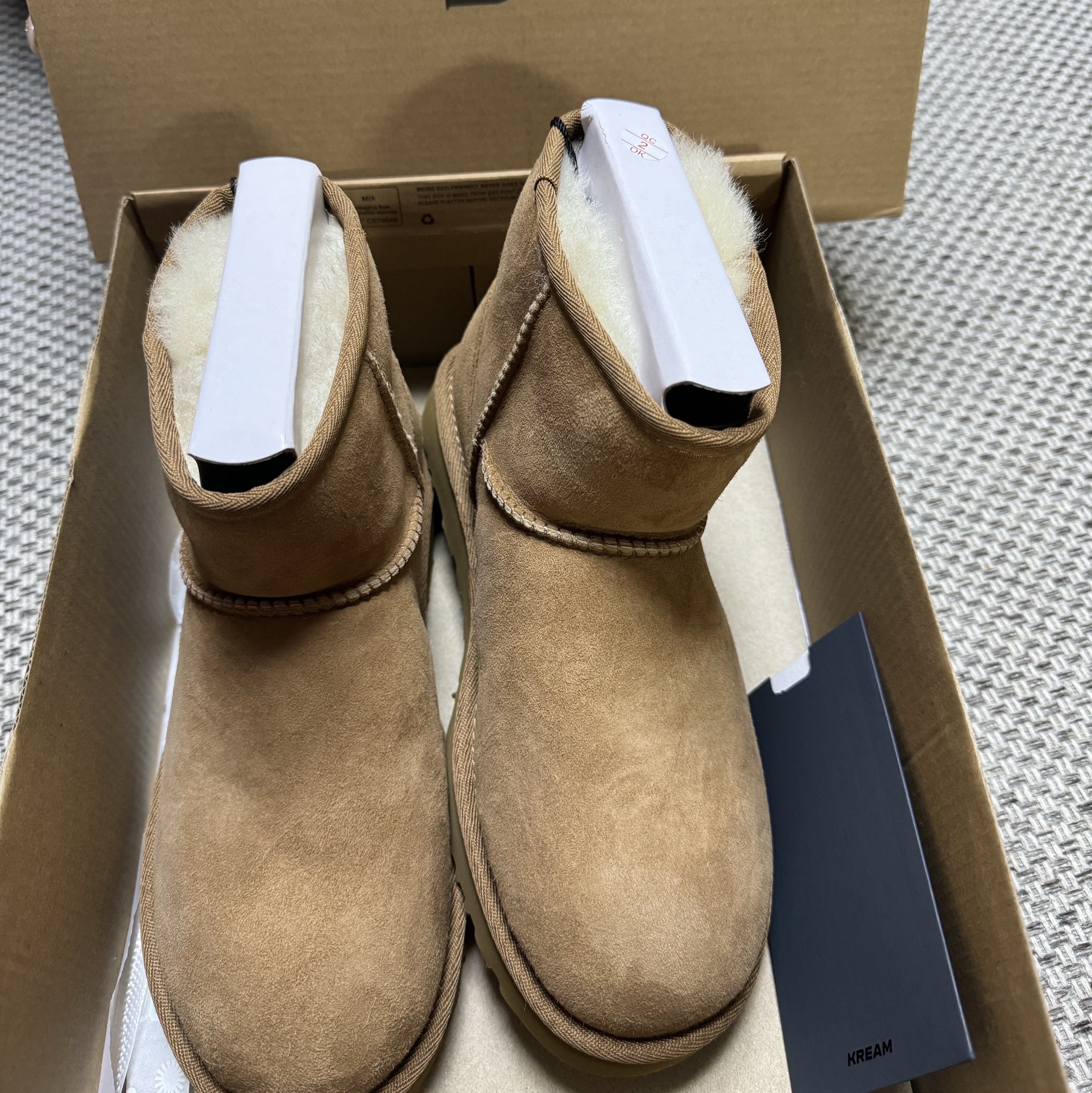 (W) UGG Classic Mini II Boots Chestnut 착용 스타일