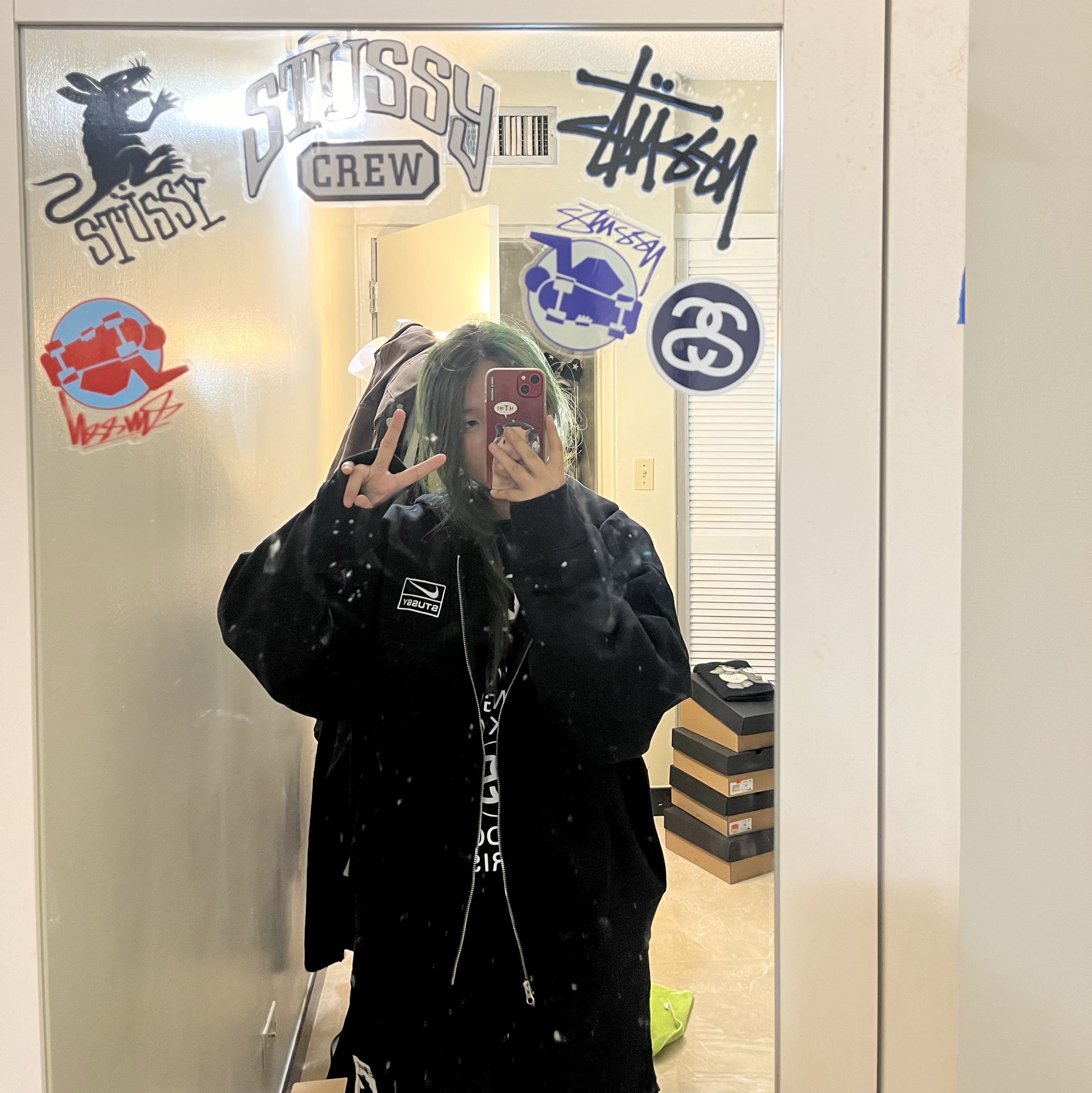 Nike x Stussy Full Zip Pigment Dyed Fleece Hoodie Habanero Red (FJ9161-642), Nike x Stussy Pigment Dyed Fleece Pants Habanero Red (FJ9157-642) 착용 스타일 - 3