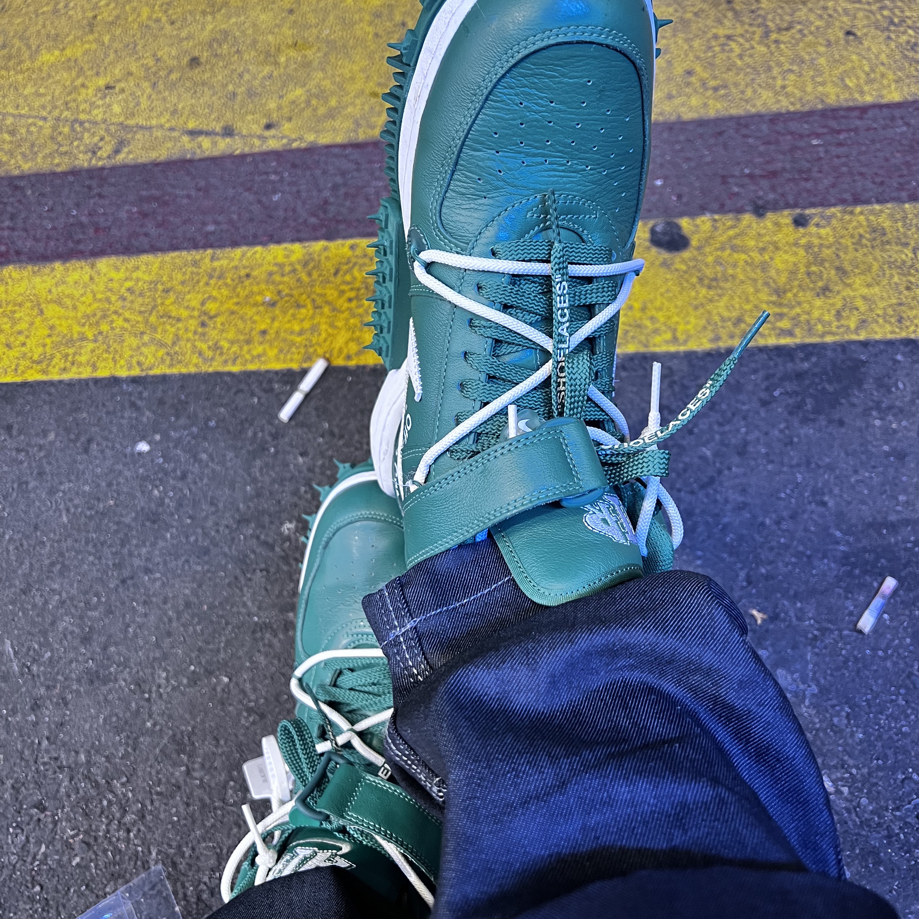 Nike x Off-White Air Force 1 Mid SP Leather Pine Green 착용 스타일 - 3