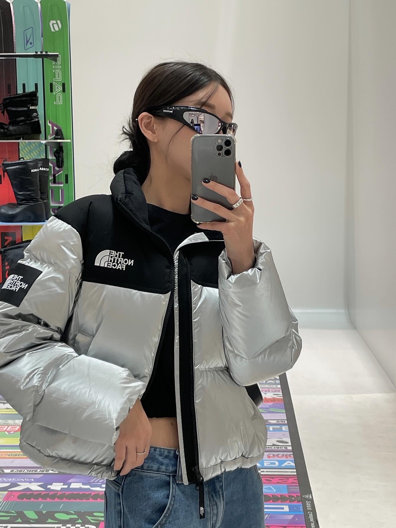 (W) The North Face White Label Novelty Nuptse Down Jacket Silver, Balenciaga Skiwear Reverse X-Pander Rectangle Sunglasses Black 착용 스타일
