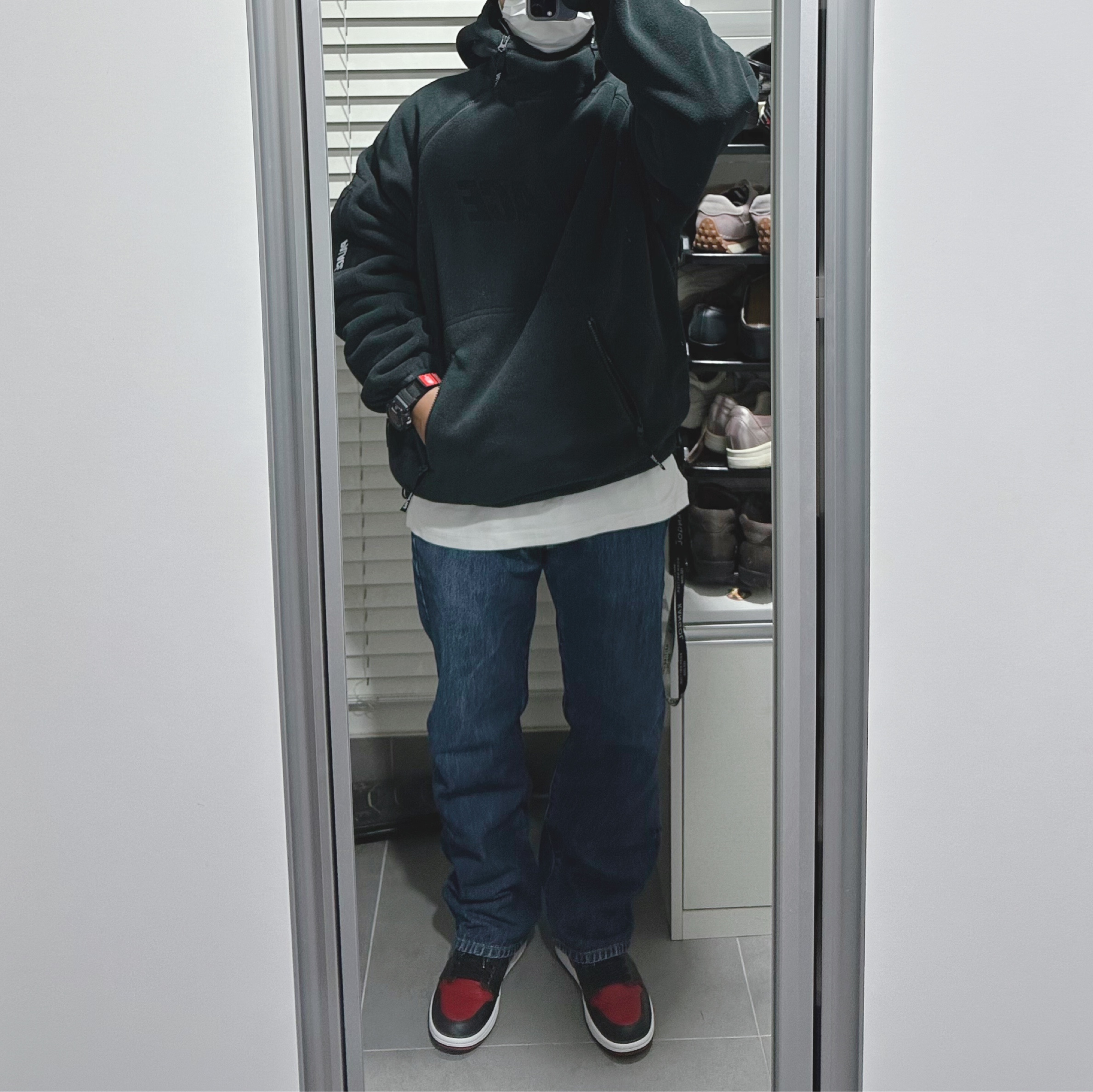 Palace Polartec Venter Hood Jacket Black - 22FW, Casio G-Shock x Supreme x The North Face DW-6900 Black 착용 스타일 - 1