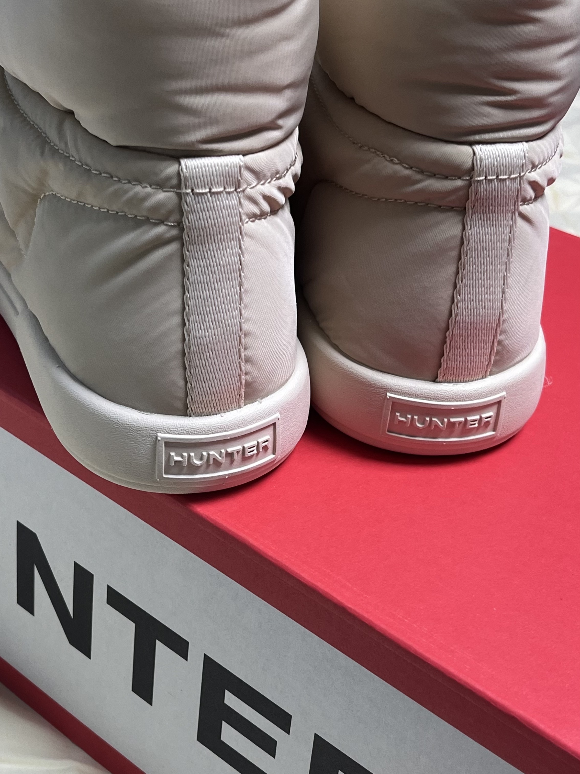 (W) Hunter In Out Puffer Booties Canvas Cream 착용 스타일 - 3