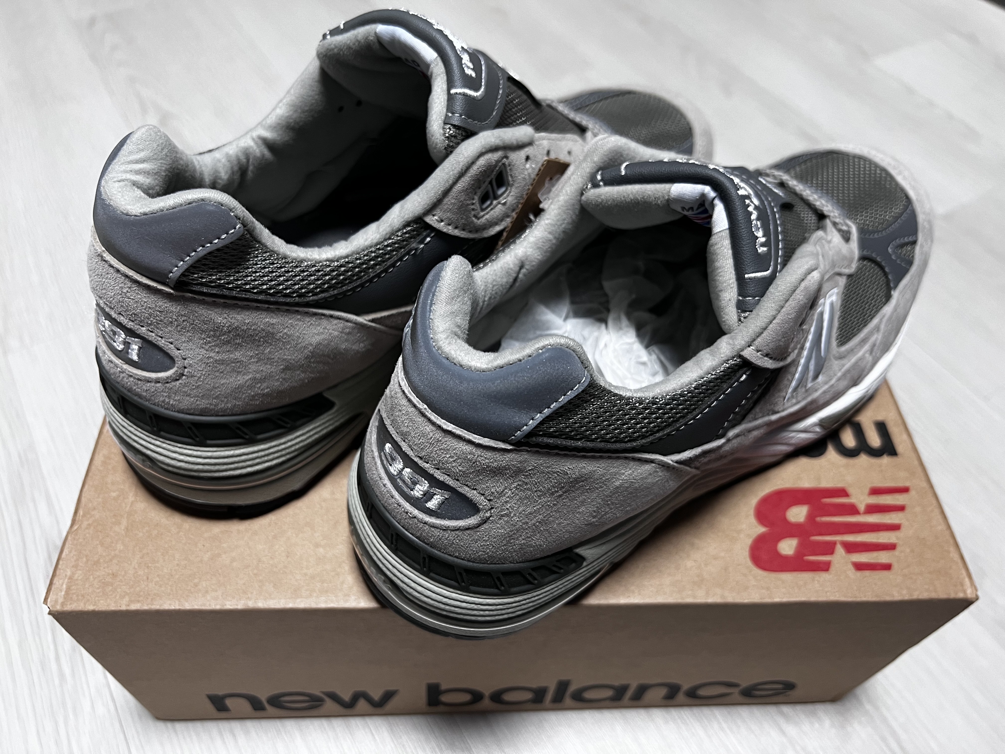 New Balance 991 Made in UK Grey 착용 스타일 - 2