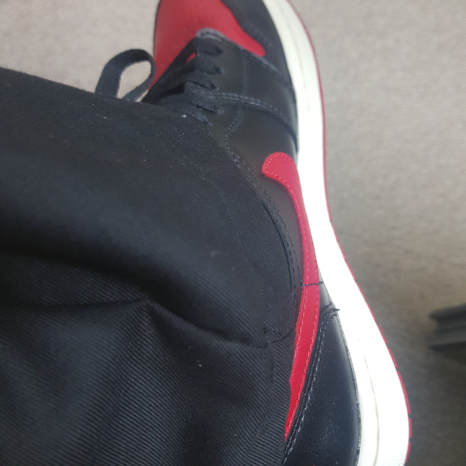 (W) Jordan 1 Low Black Gym Red 착용 스타일