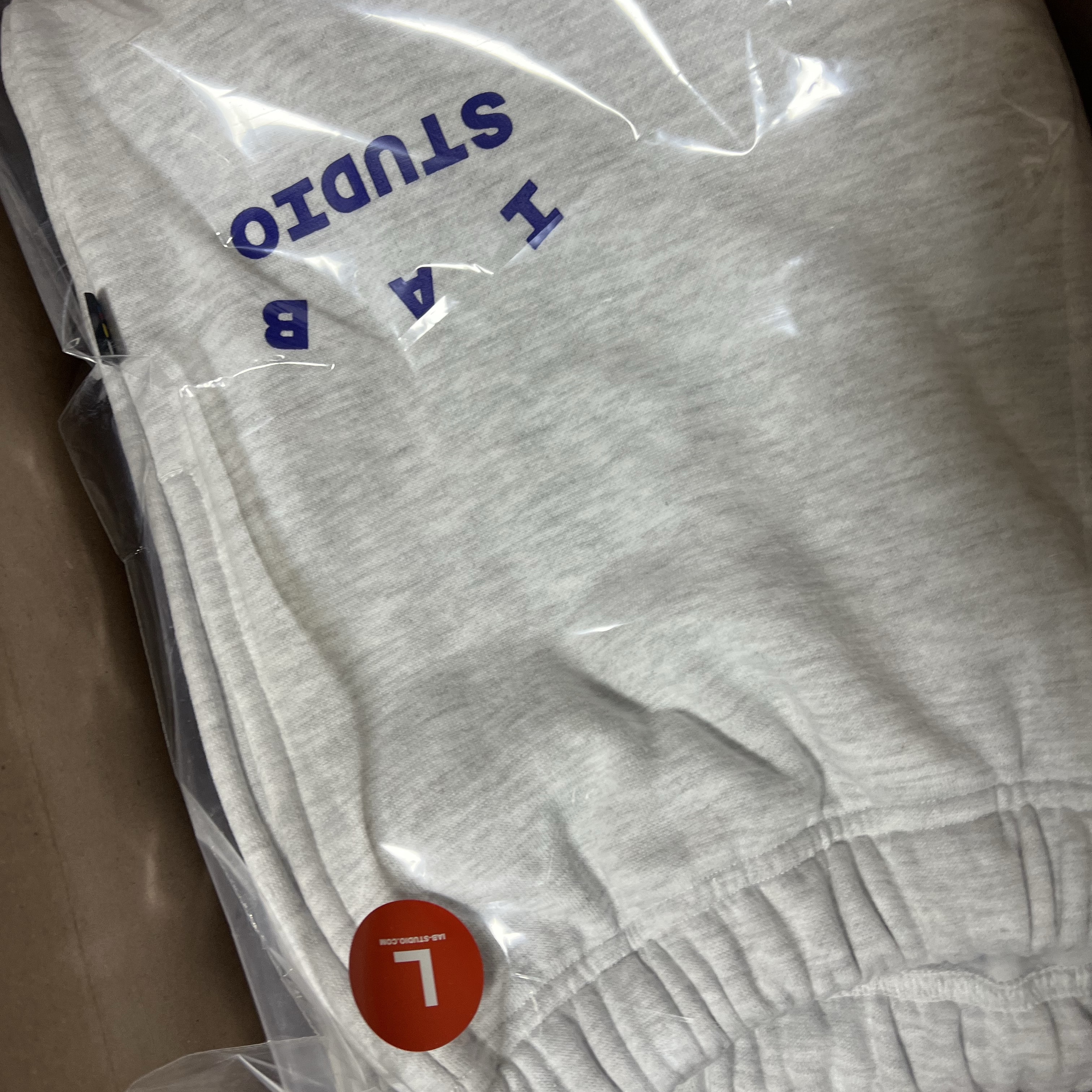 IAB Studio Sweatpants Light Gray 착용 스타일