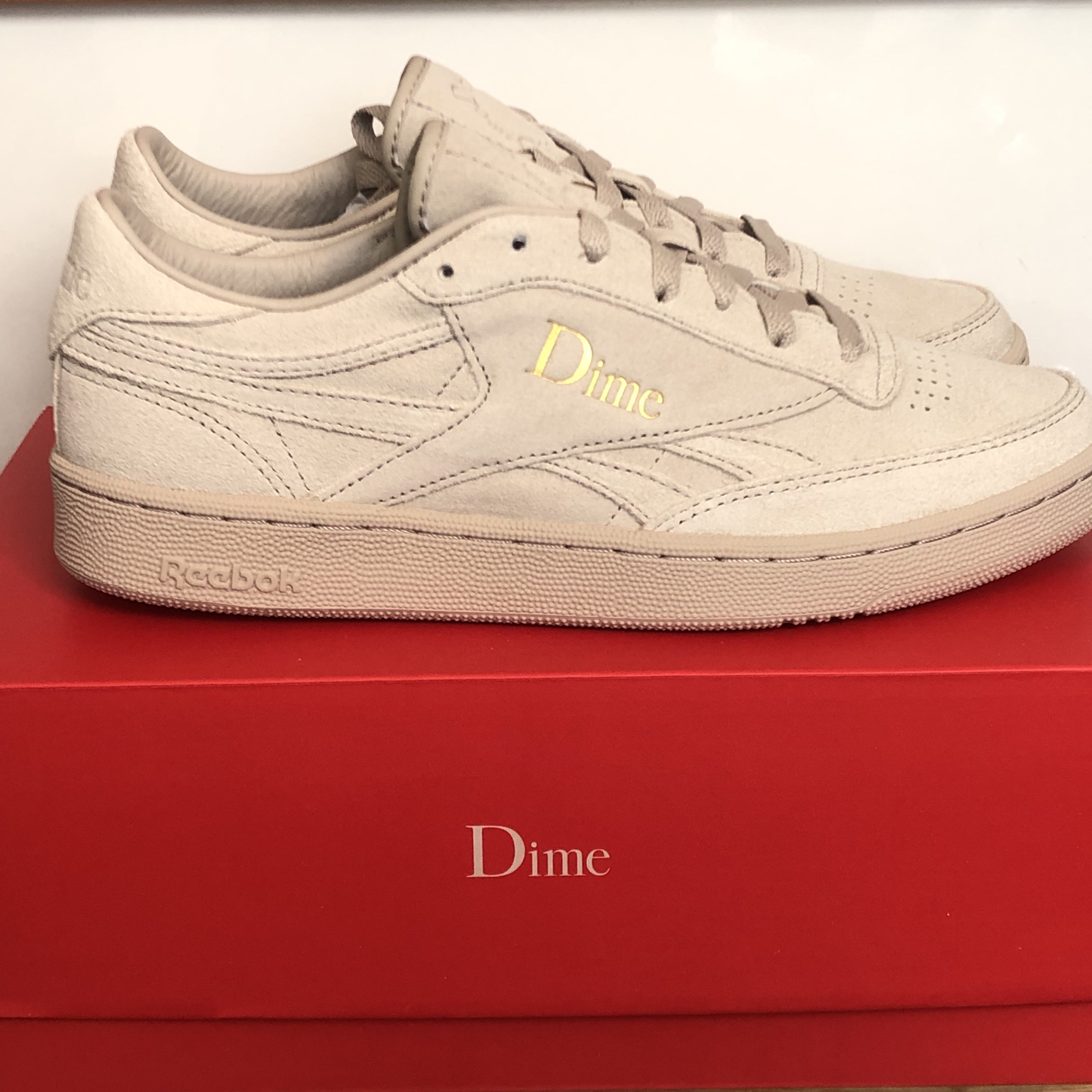 Reebok x Dime Club C Revenge Light Sand 착용 스타일
