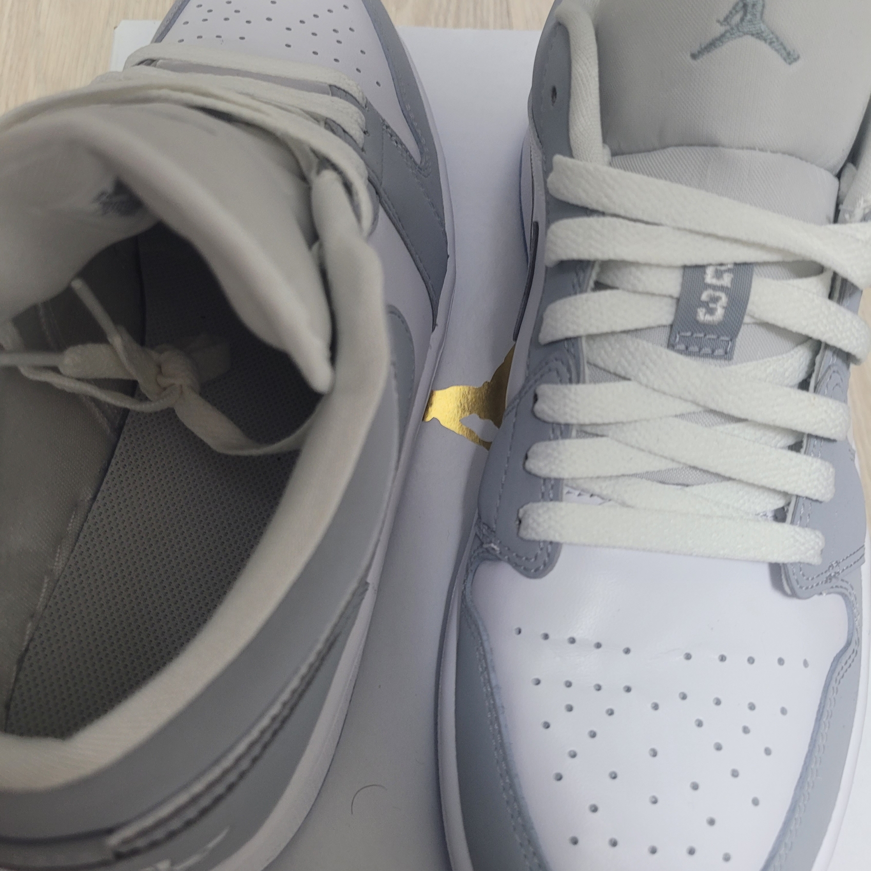 (W) Jordan 1 Low White Wolf Grey 착용 스타일 - 2