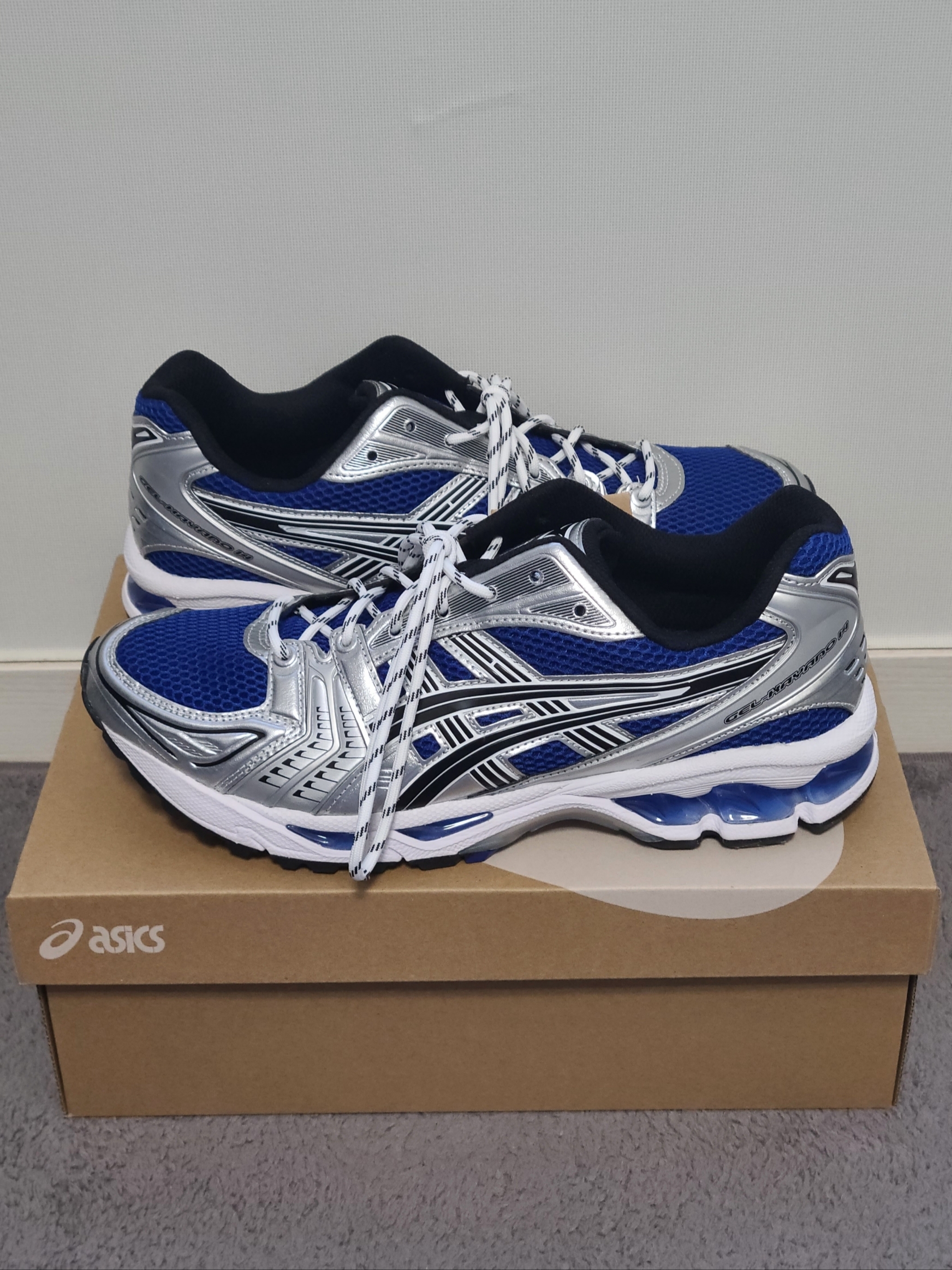 Asics Gel-Kayano 14 Monaco Blue Black 착용 스타일 - 2