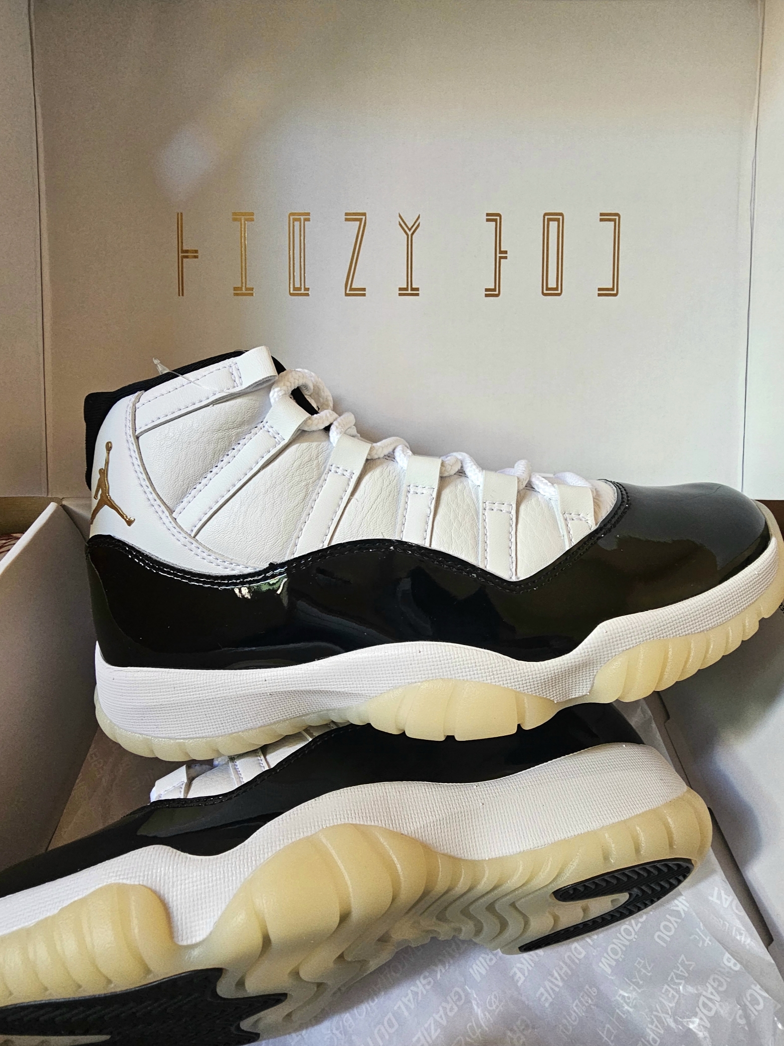 Jordan 11 Retro Gratitude 착용 스타일 - 2