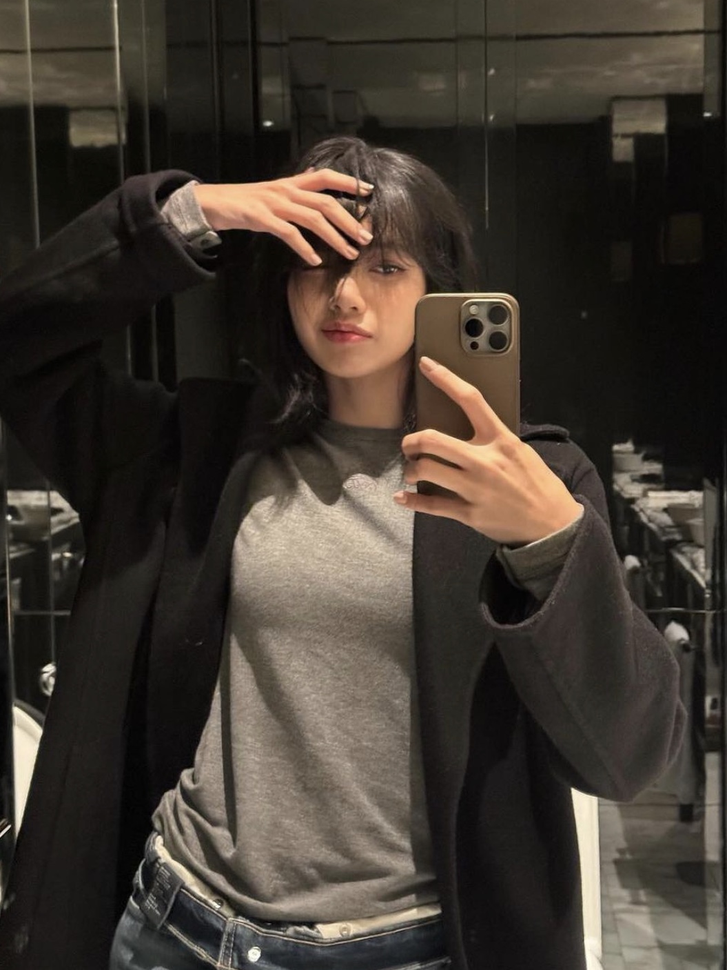(W) S Max Mara Esturia Long Wool Coat Black, Lemaire Double Wool Wrap Coat Black 착용 스타일 - 6