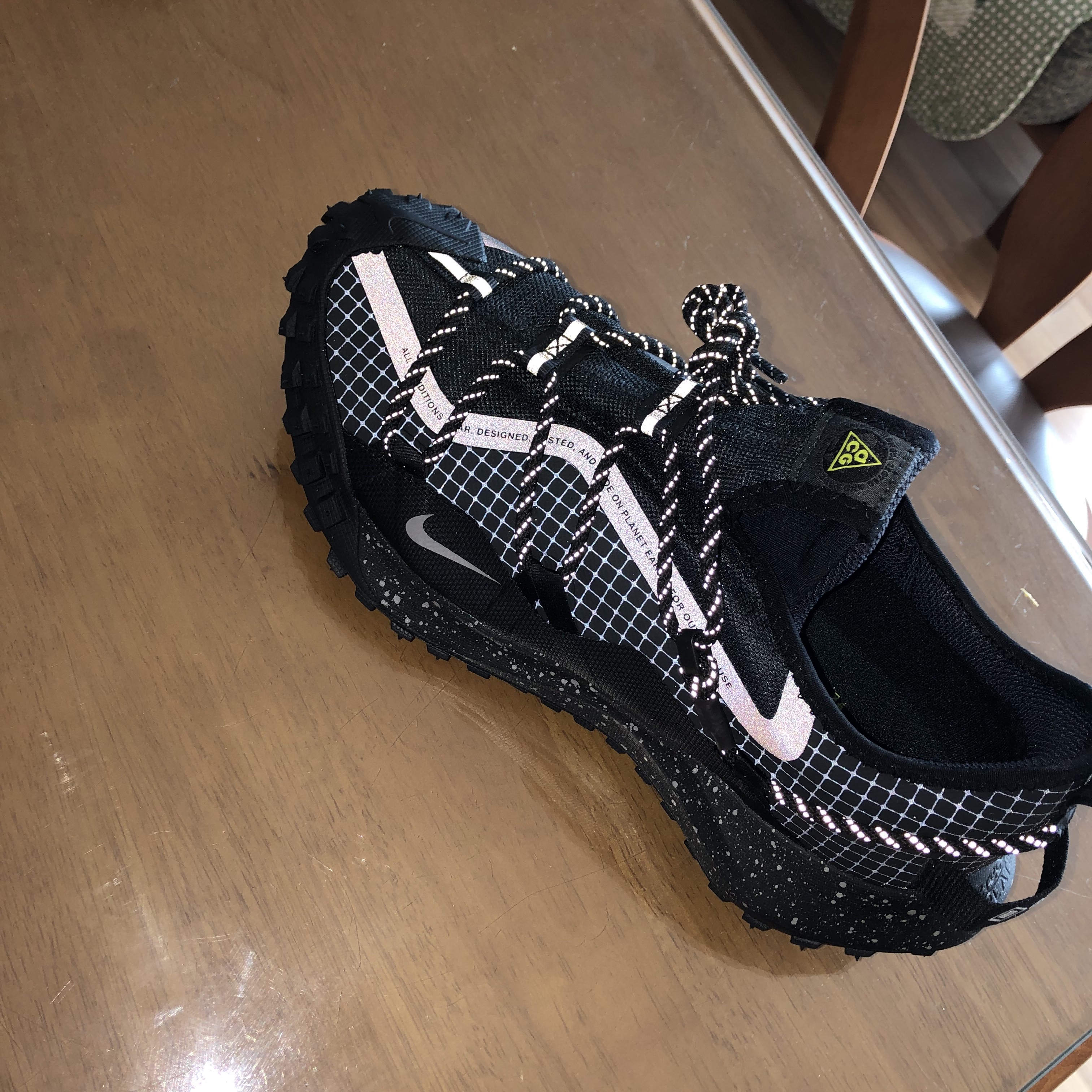 Nike ACG Mountain Fly Low Gore-Tex SE Dark Smoke Grey 착용 스타일