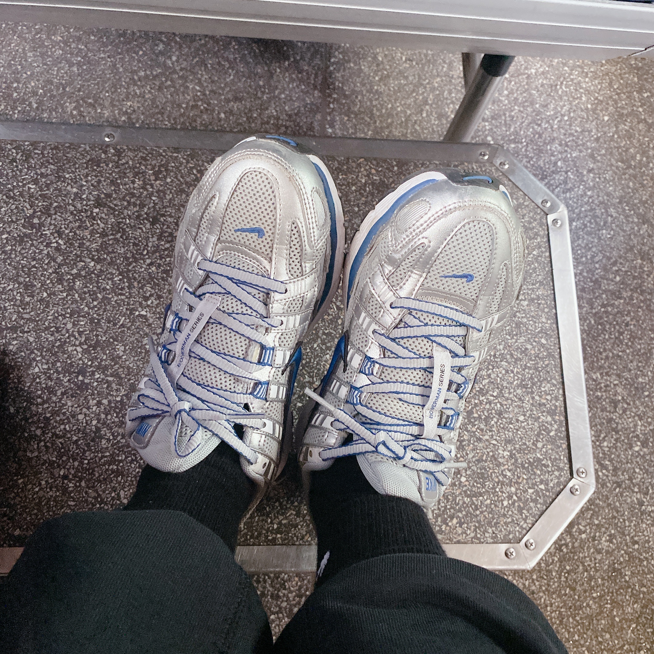 (W) Nike P-6000 Laser Blue 착용 스타일