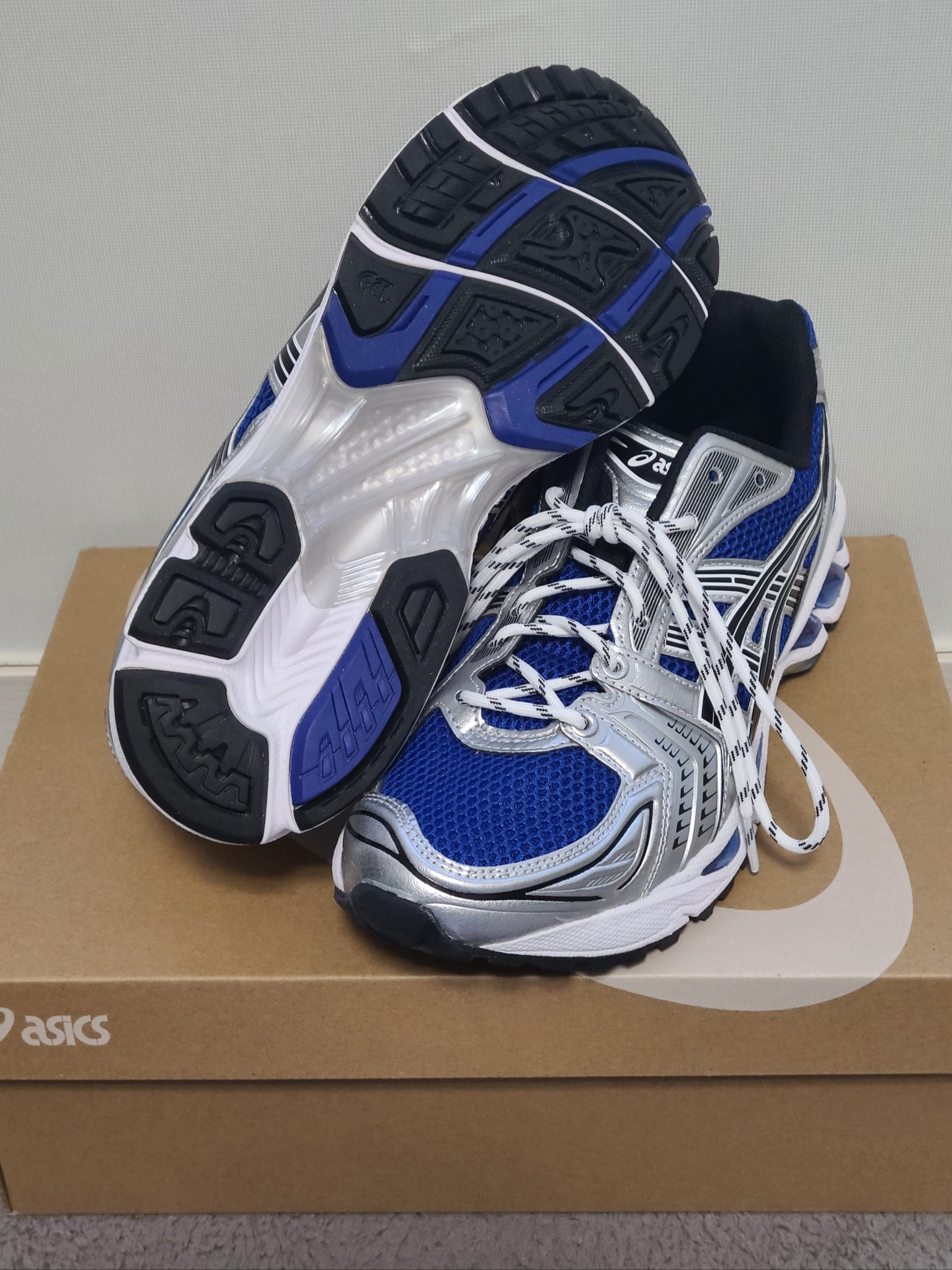 Asics Gel-Kayano 14 Monaco Blue Black 착용 스타일 - 3