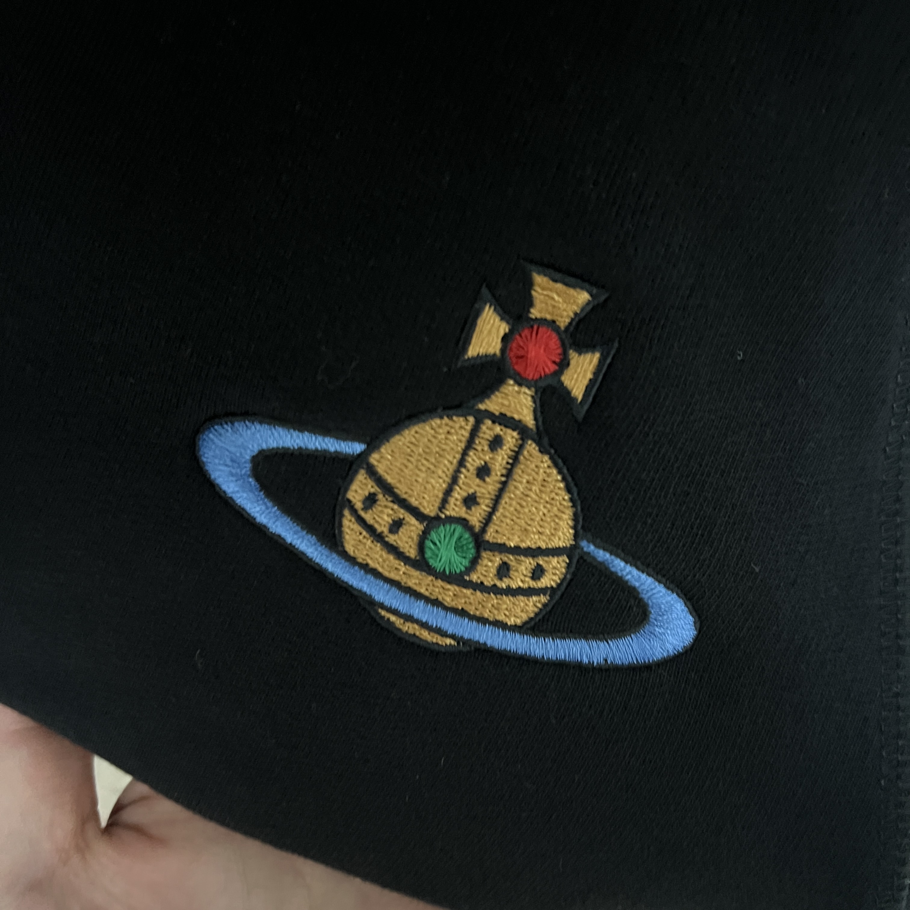(W) Vivienne Westwood Athletic Sweatshirt Black 착용 스타일