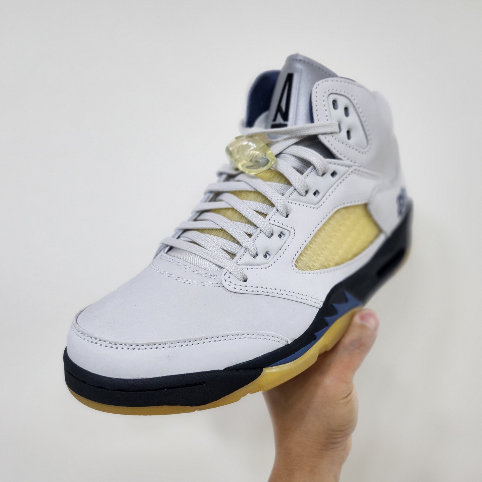 (W) Jordan 5 x A Ma Maniere Retro Dawn 착용 스타일 - 1