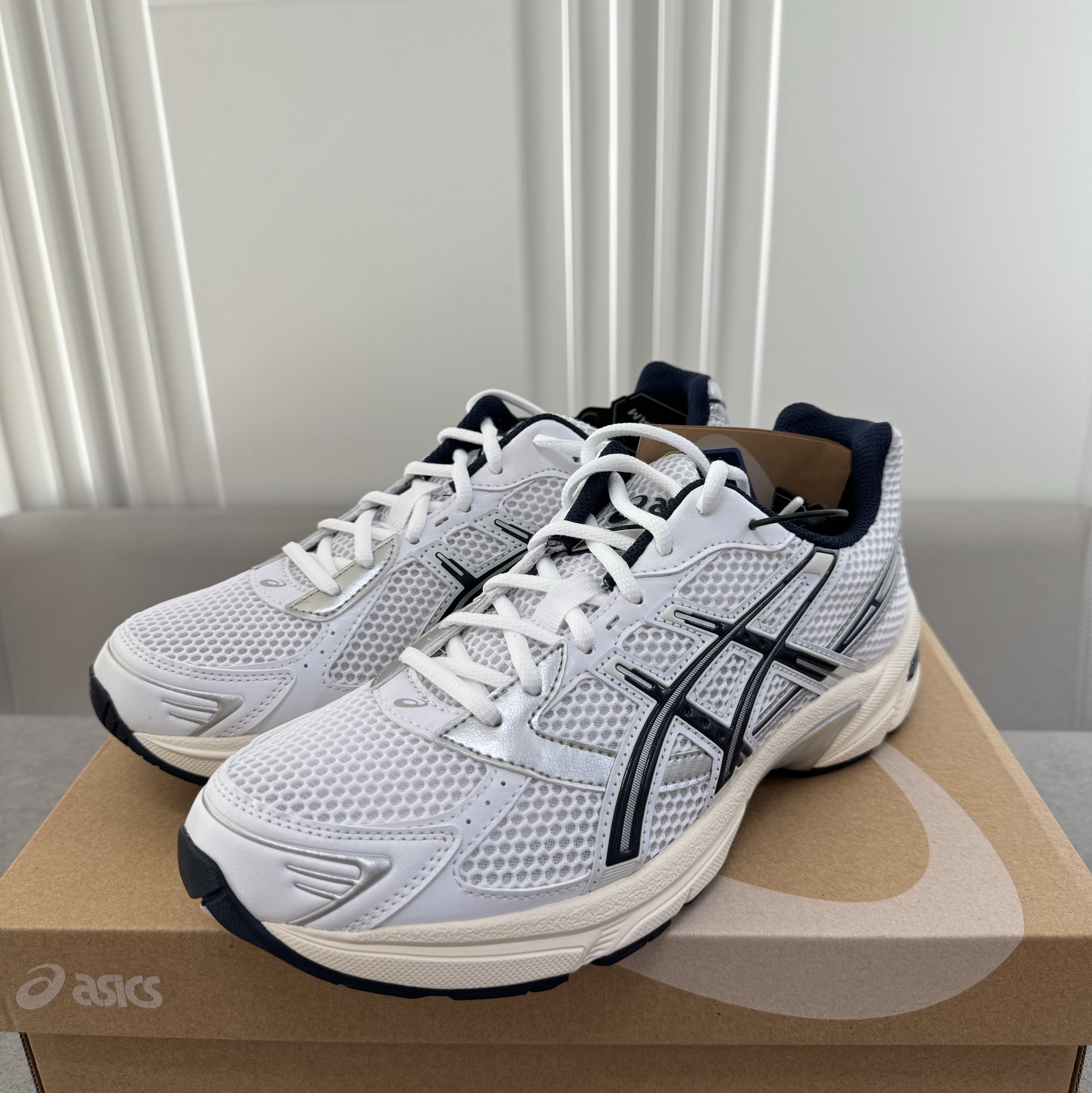 (W) Asics Gel-1130 White Midnight 착용 스타일