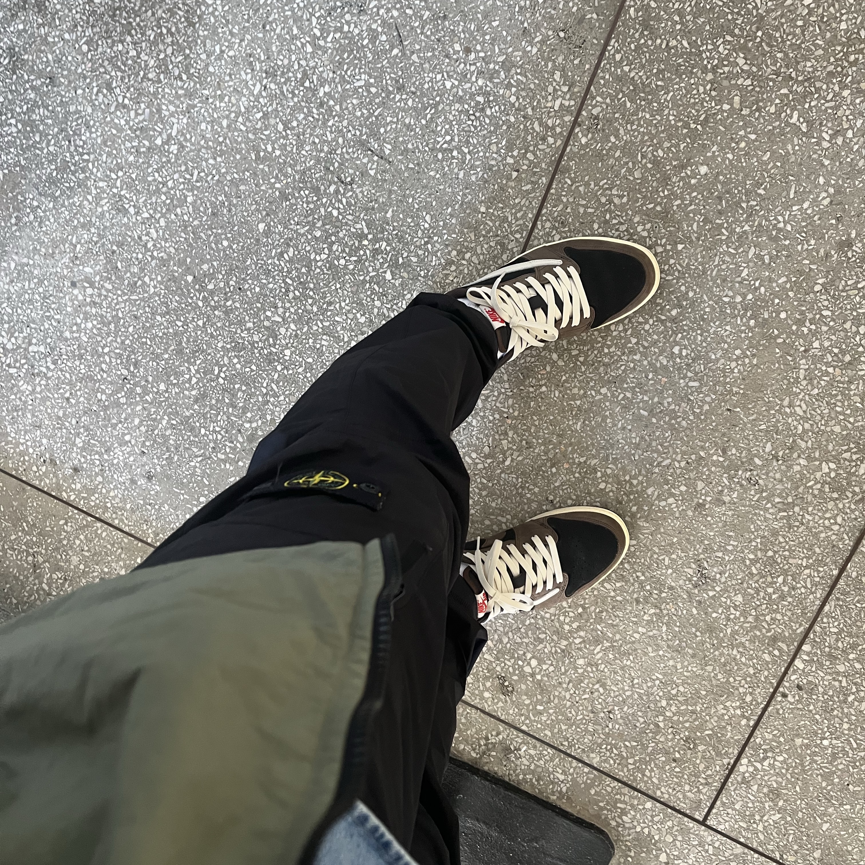 Jordan 1 x Travis Scott Retro Low OG SP Mocha 착용 스타일