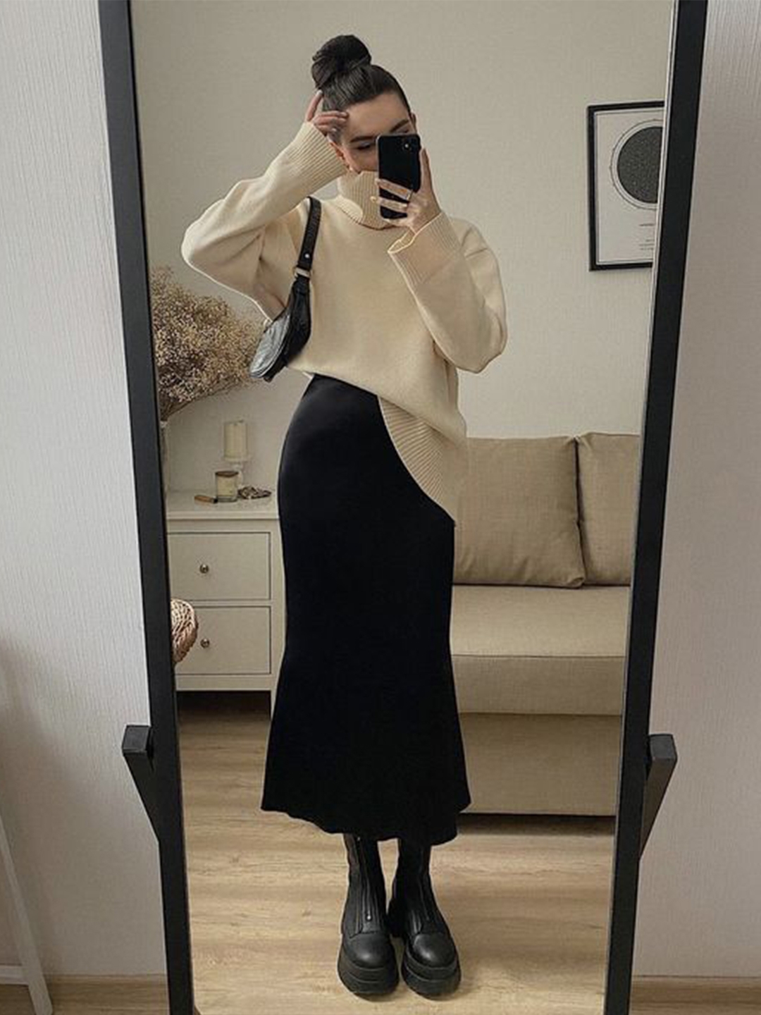 (W) Bohemian Seoul Two Pocket Leather Maxi Skirt Black, (W) Uniqlo +J Pleated Wrap Long Skirt Black 착용 스타일 - 4