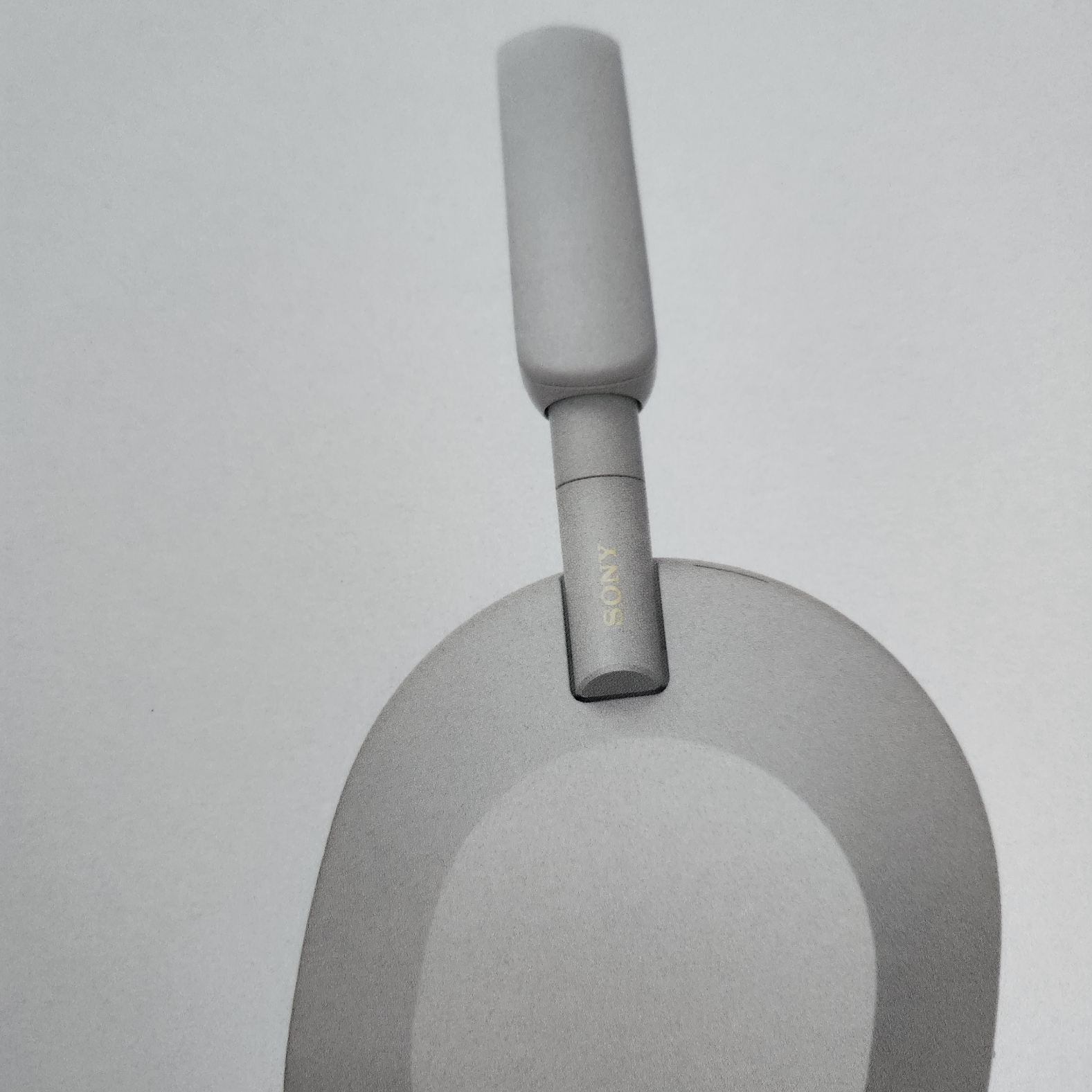 Sony WH-1000XM5 Silver (Sony Korea Ver.) 착용 스타일