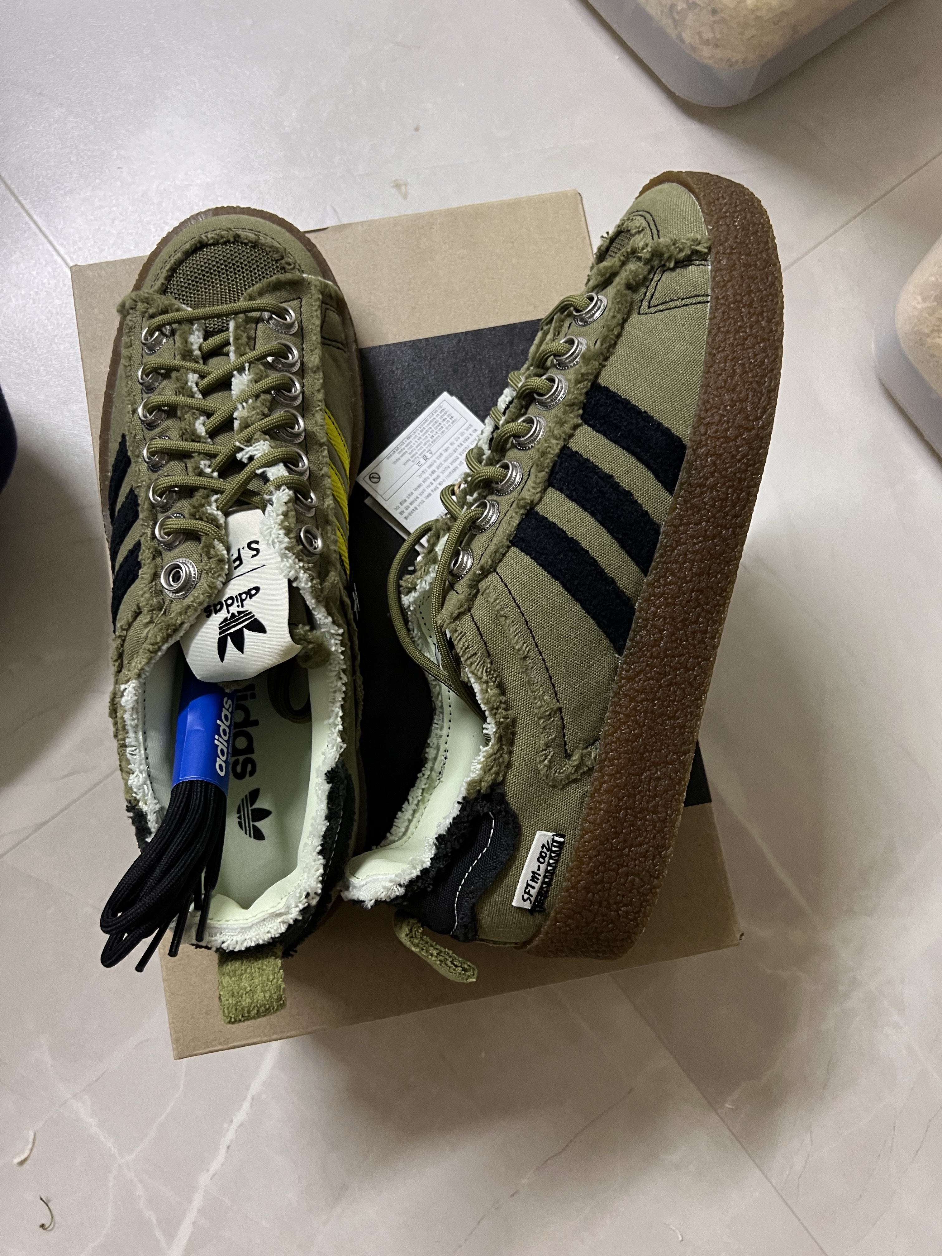 Adidas x Song for the Mute Campus 80s Focus Olive Core Black 착용 스타일