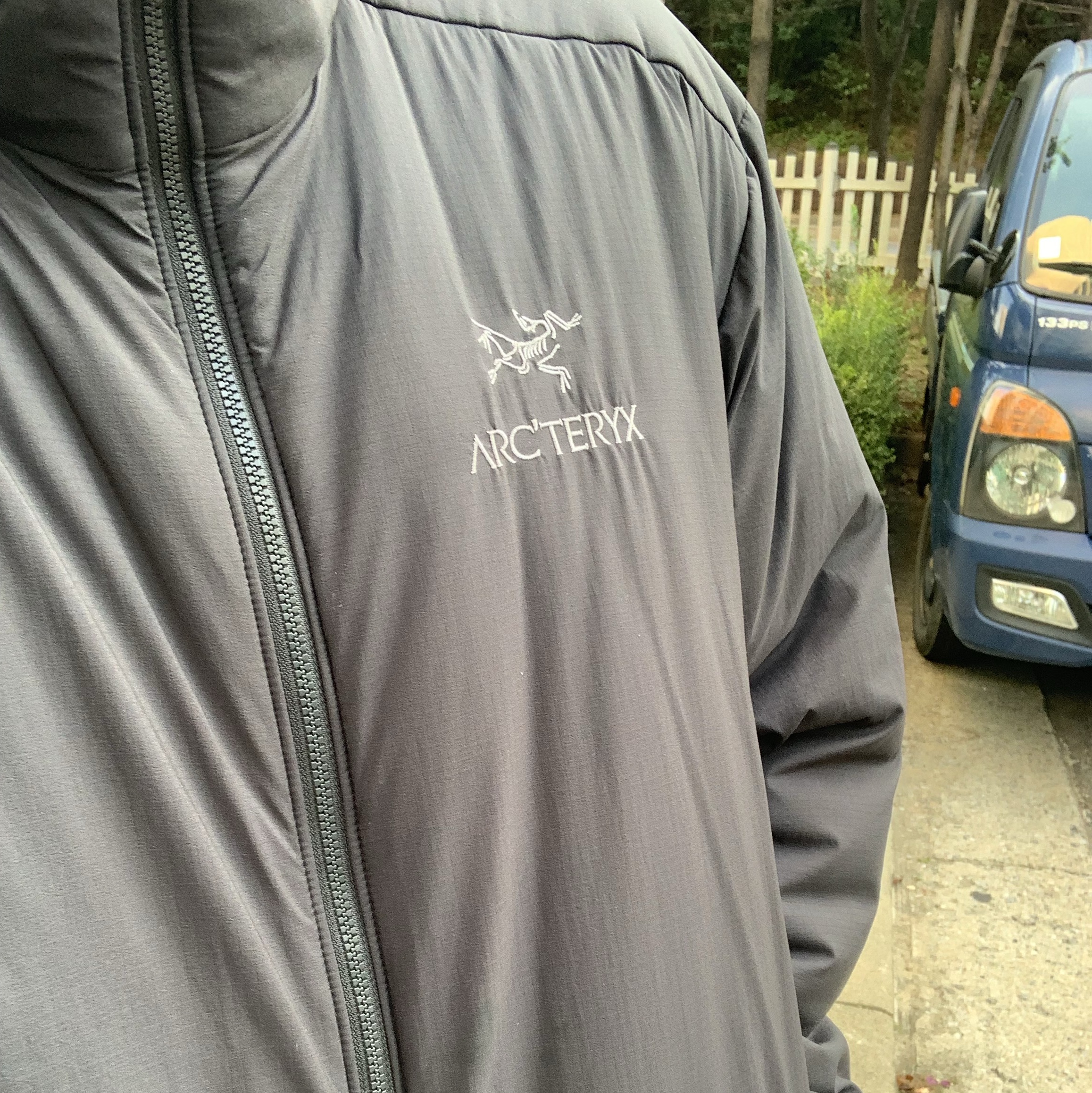 Arc'teryx Atom Heavyweight Hoody Black 착용 스타일