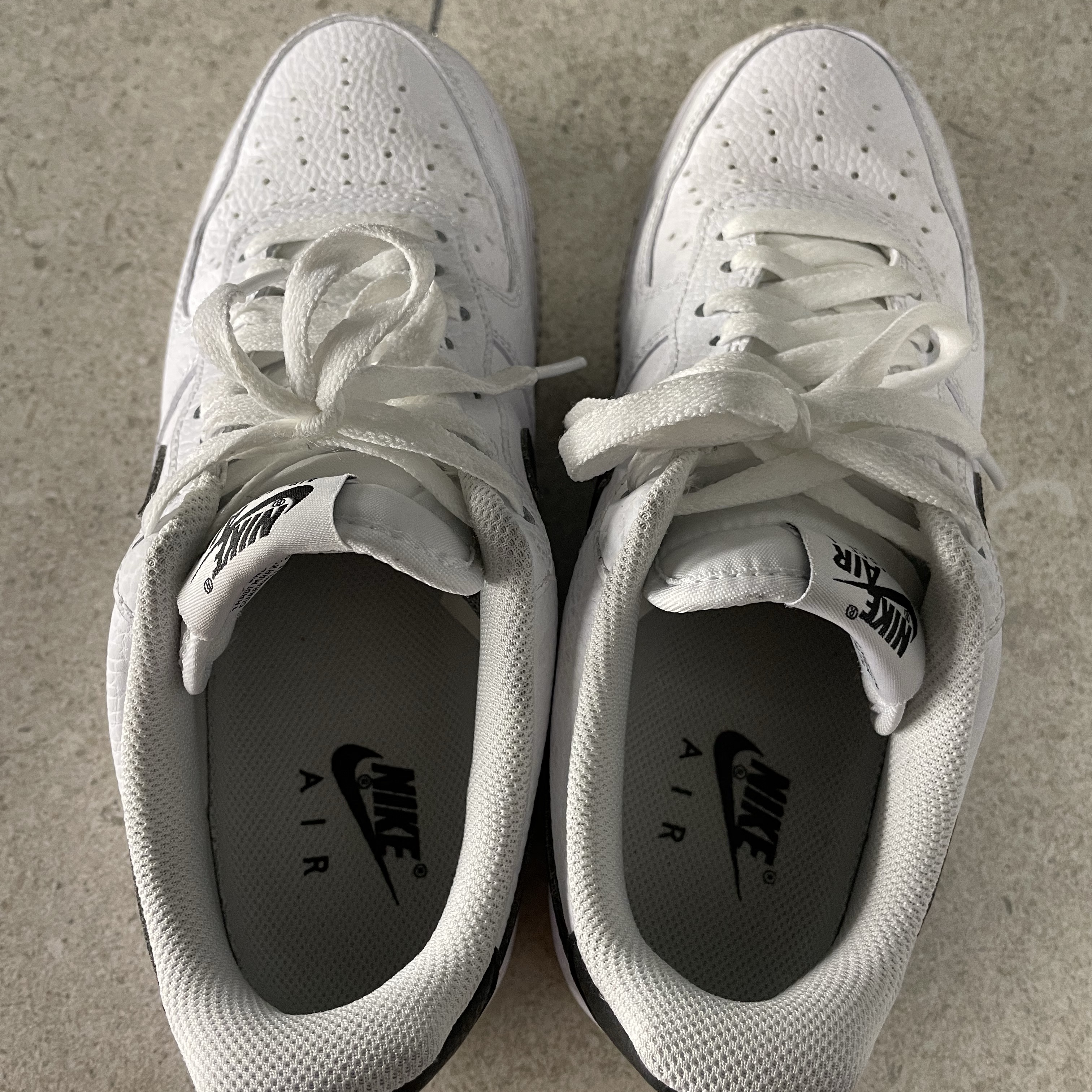 Nike Air Force 1 '07 White Black 착용 스타일 - 4