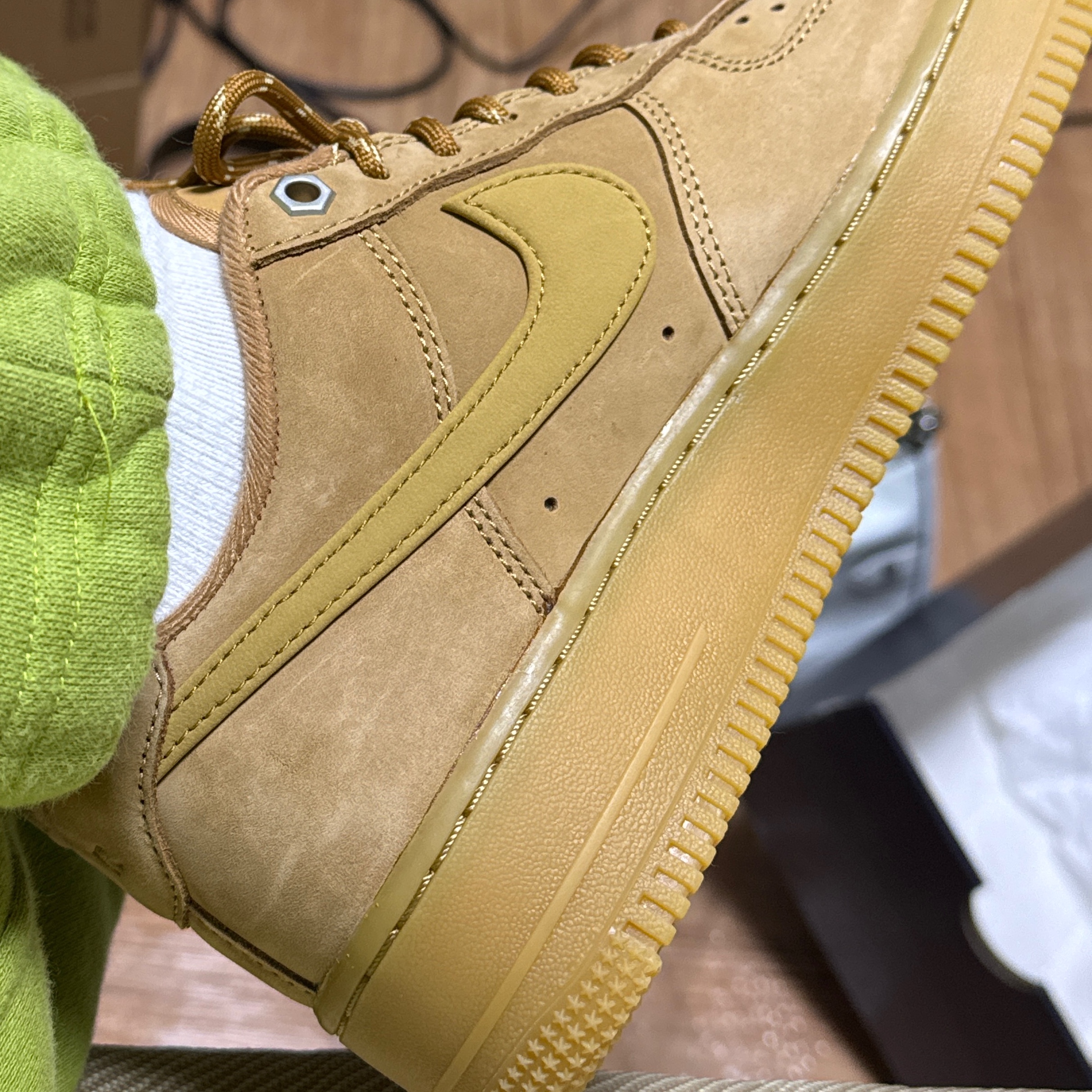 Nike Air Force 1 '07 WB Flax 착용 스타일