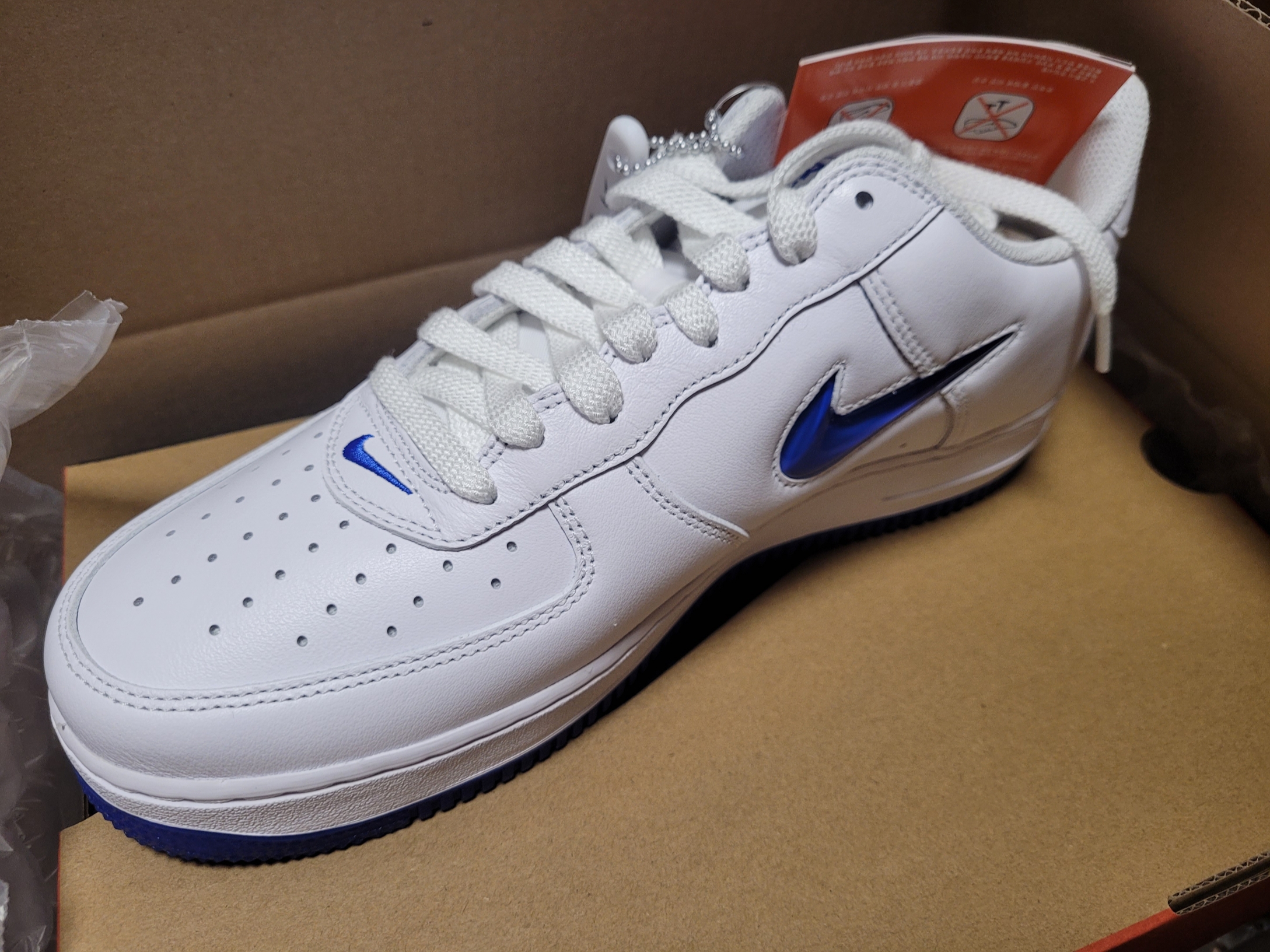Nike Air Force 1 Low Color of The Month White Hyper Royal 착용 스타일