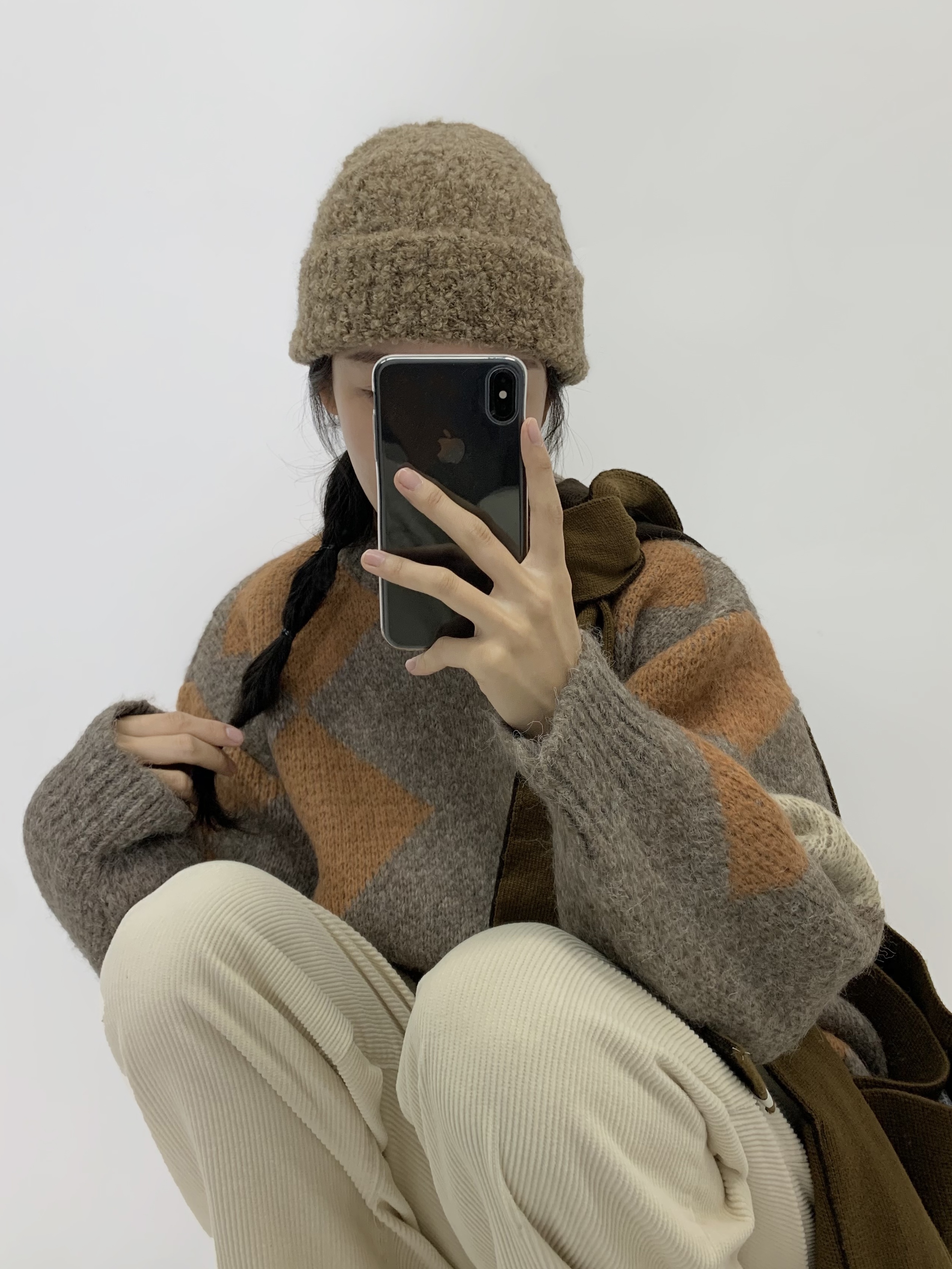 (W) UGG Classic Ultra Mini Platform Boots Chestnut 착용 스타일 - 2