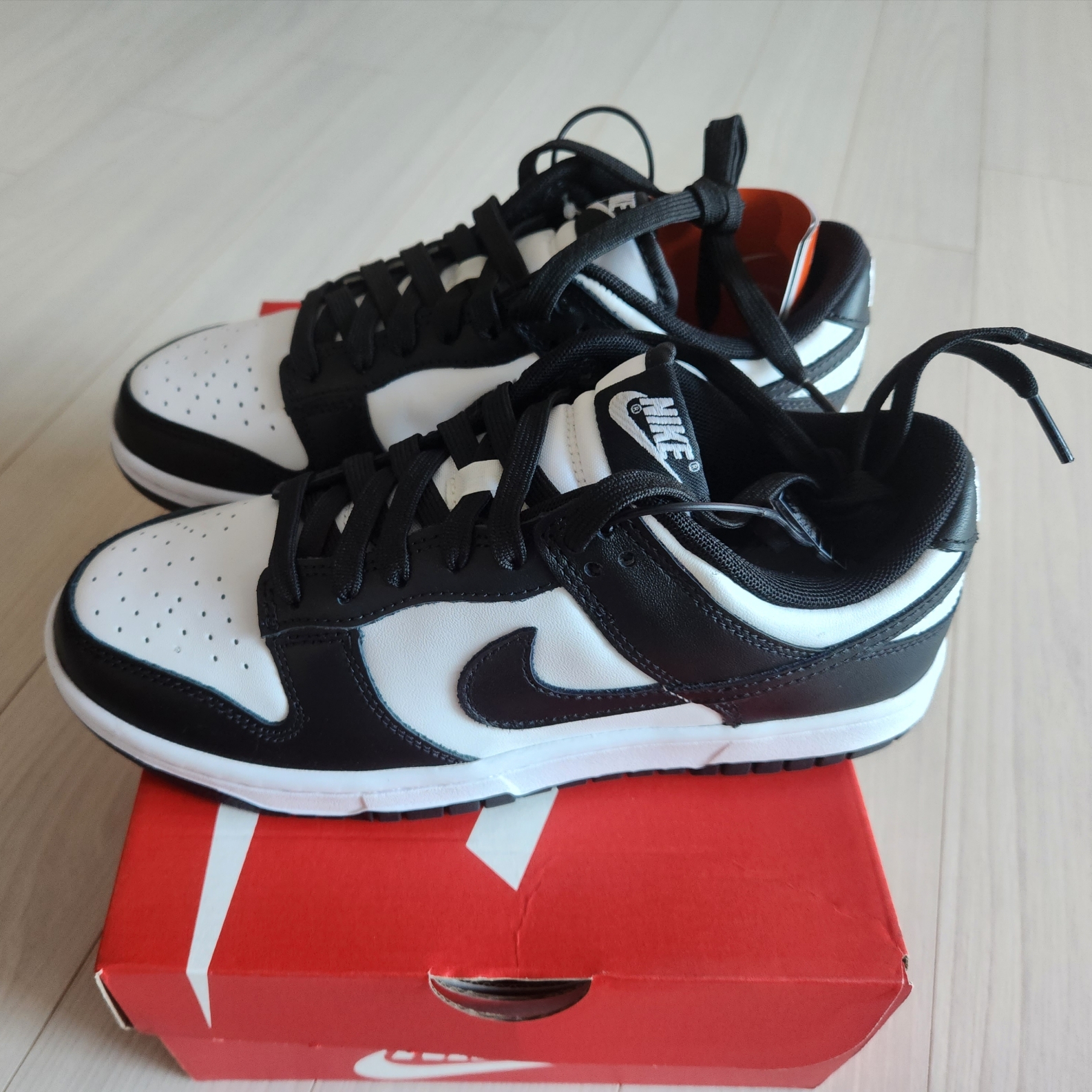 Nike Dunk Low Retro Black 착용 스타일