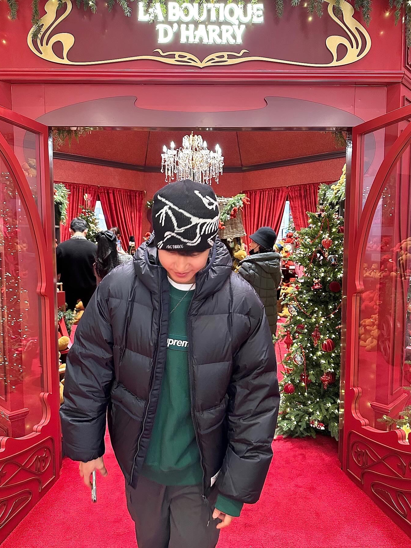 Arc'teryx Bird Head Toque Orca, Supreme Box Logo Crewneck Dark Green - 18FW 착용 스타일 - 2