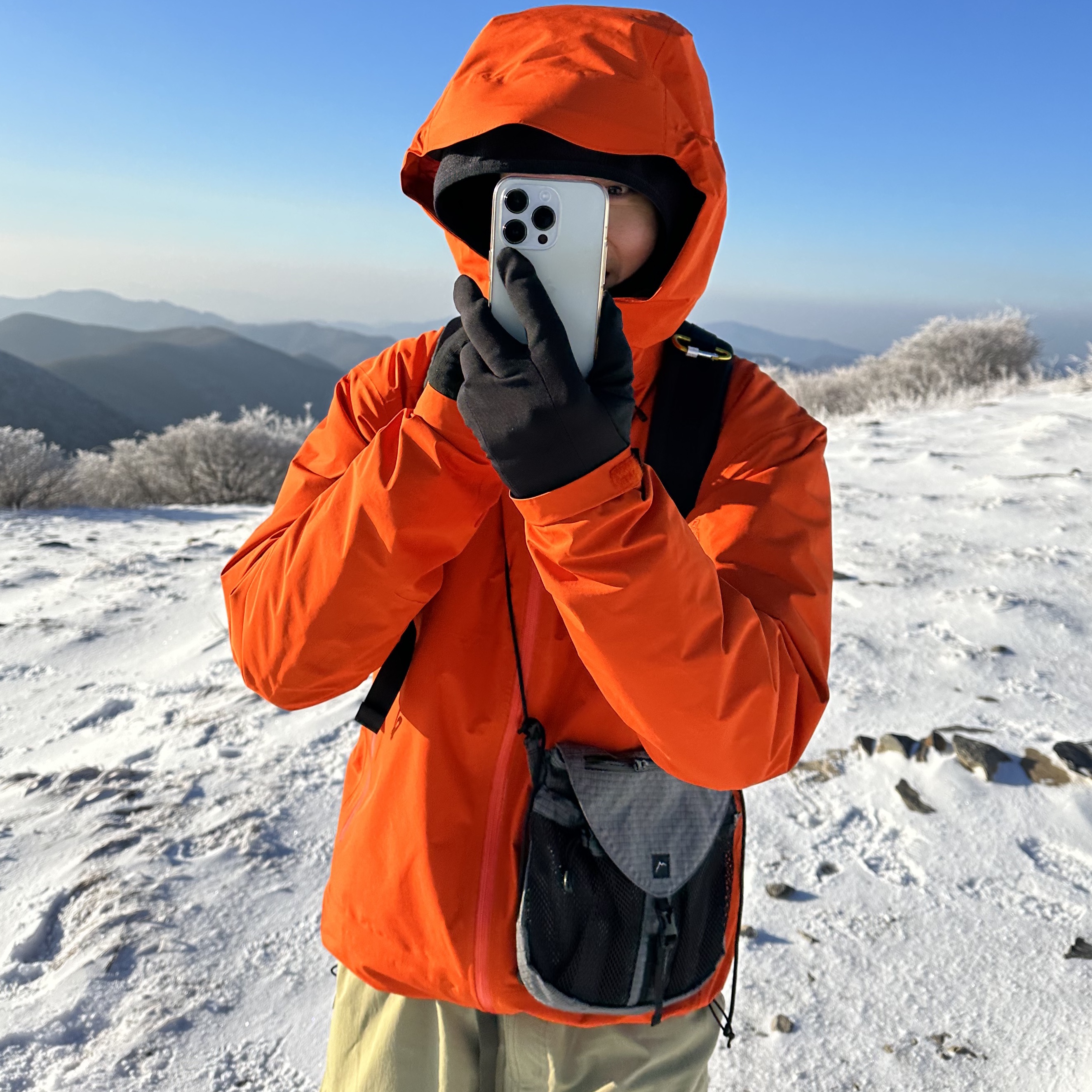 Arc'teryx Beta LT Jacket Phenom 착용 스타일 - 2