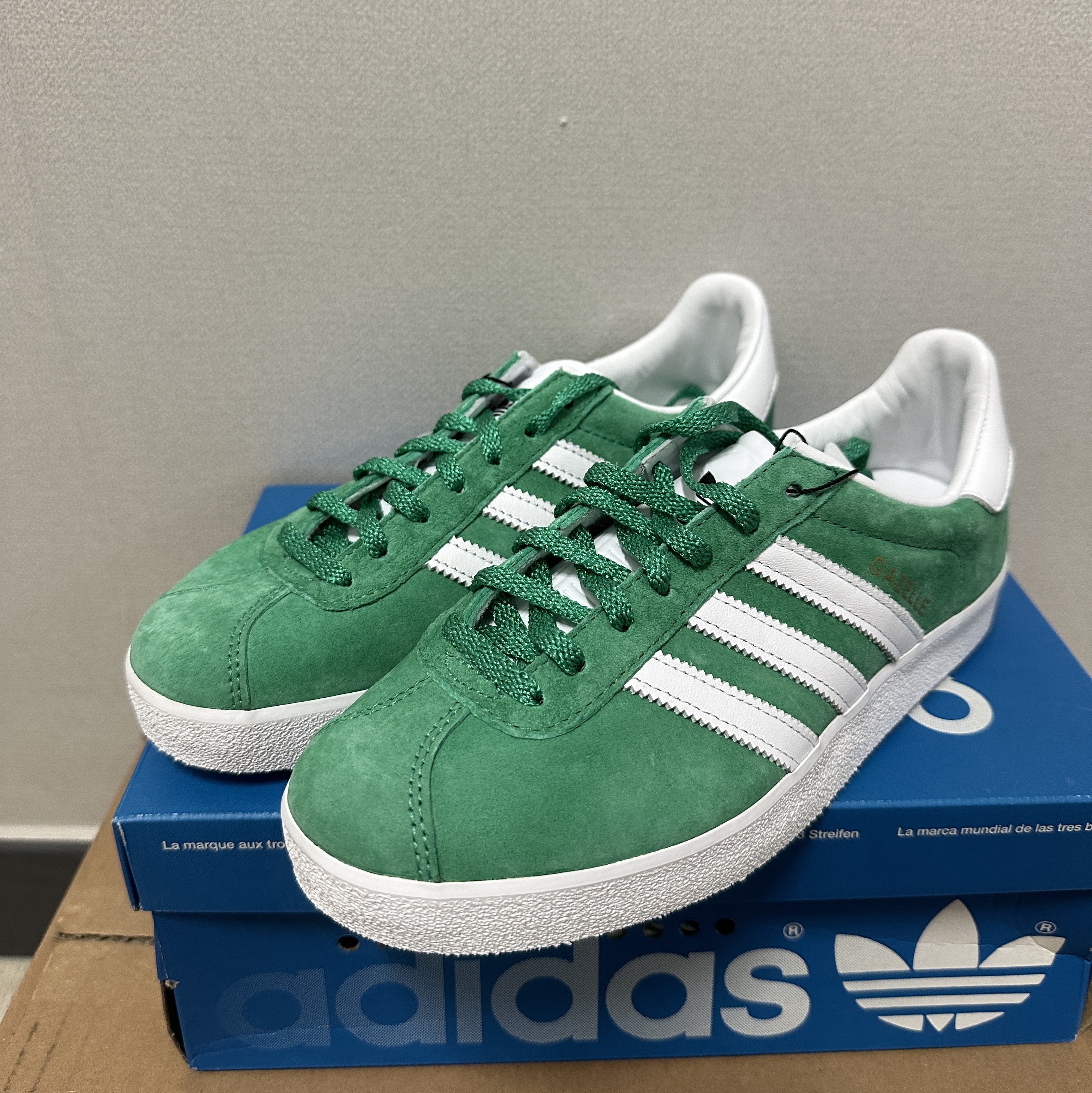 Adidas Gazelle 85 Semi Court Green 착용 스타일