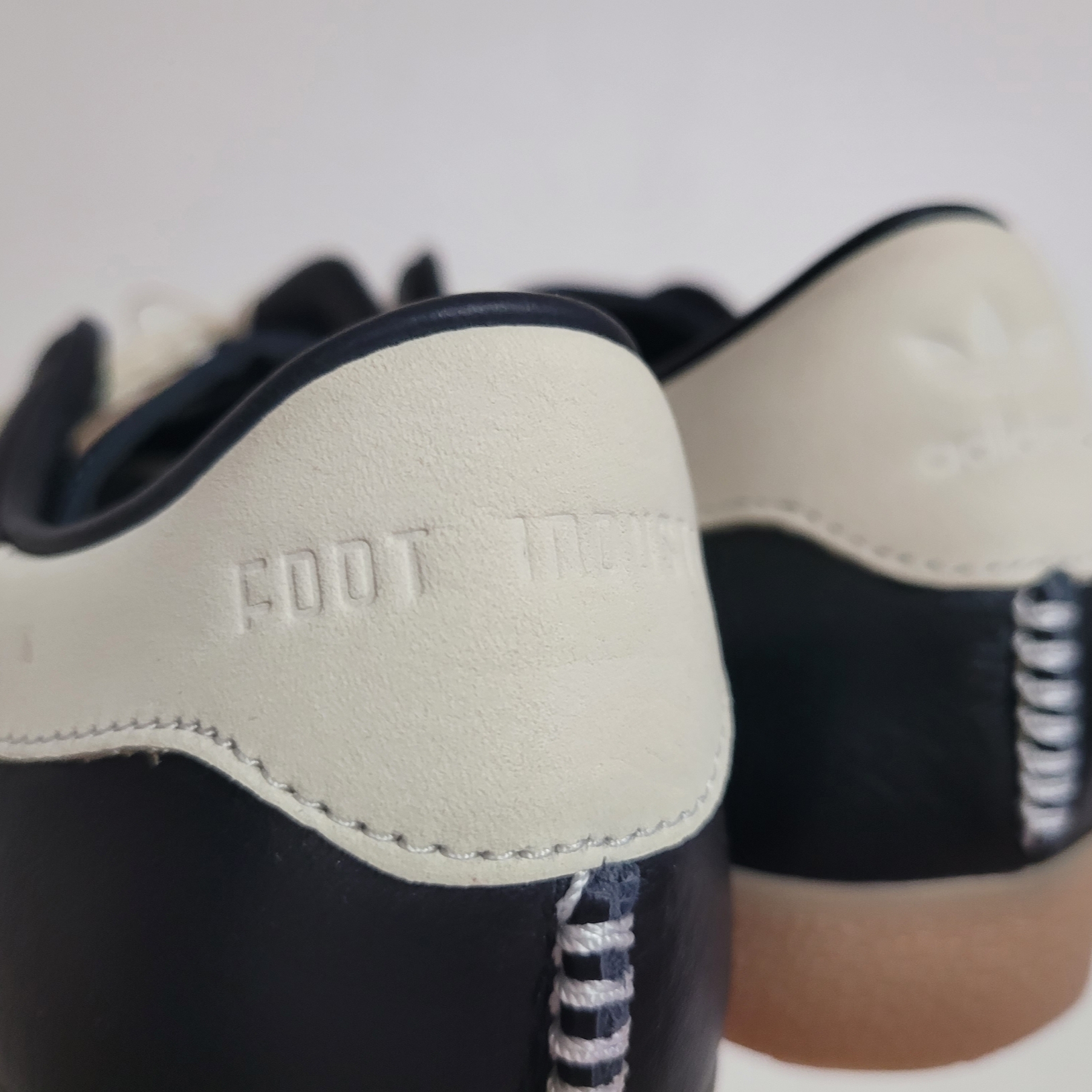 Adidas x Foot Industry Gazelle Core Black Cream White 착용 스타일 - 3