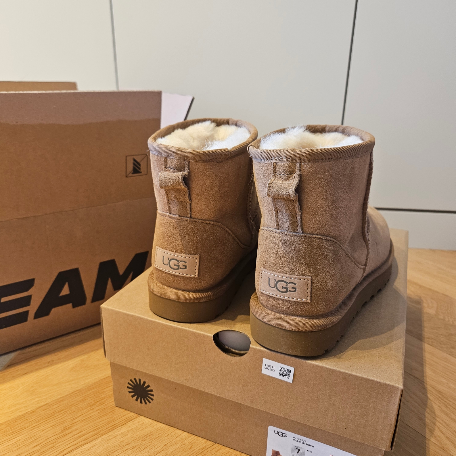 (W) UGG Classic Mini II Boots Chestnut 착용 스타일
