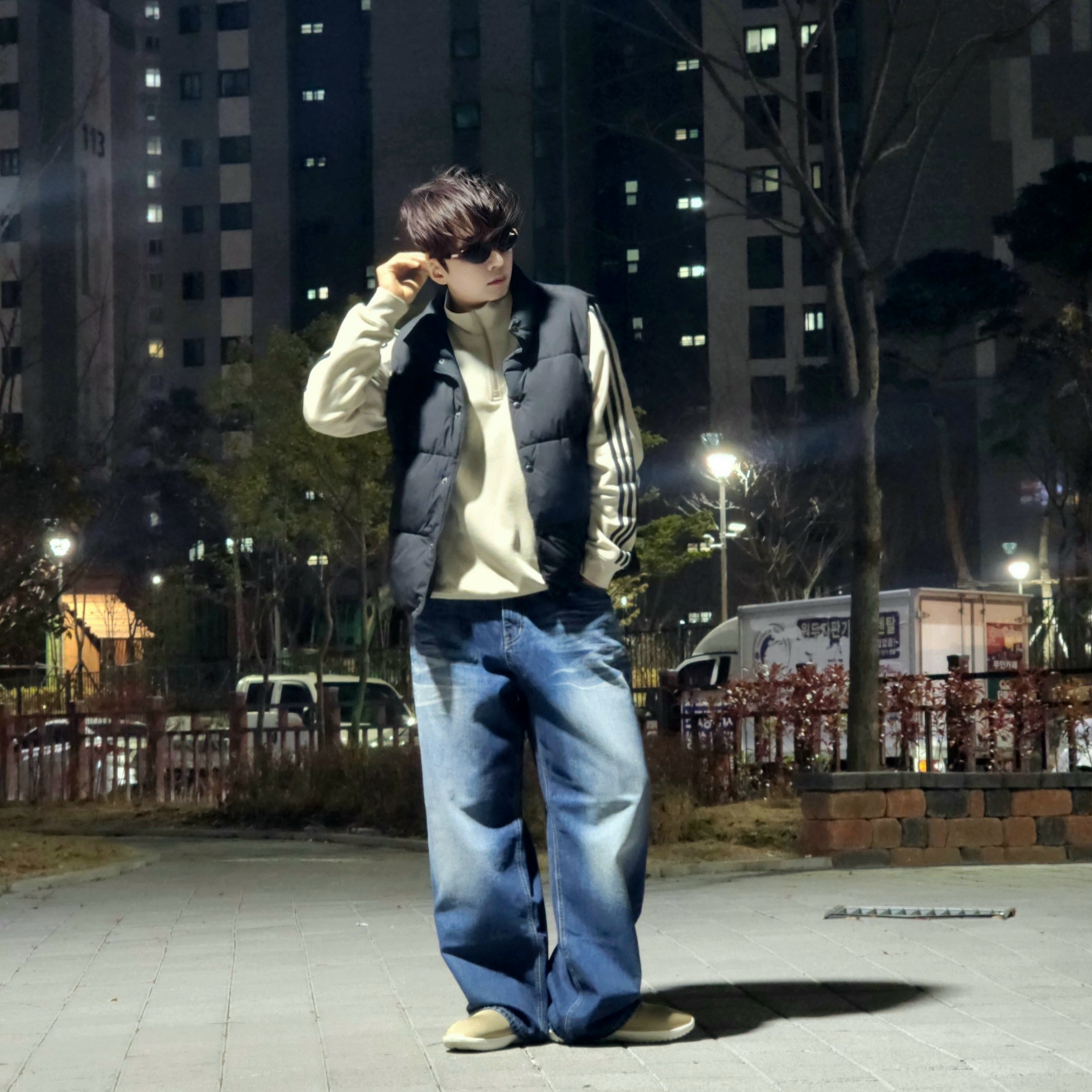 Nike Burrow Khaki Rattan 착용 스타일 - 1