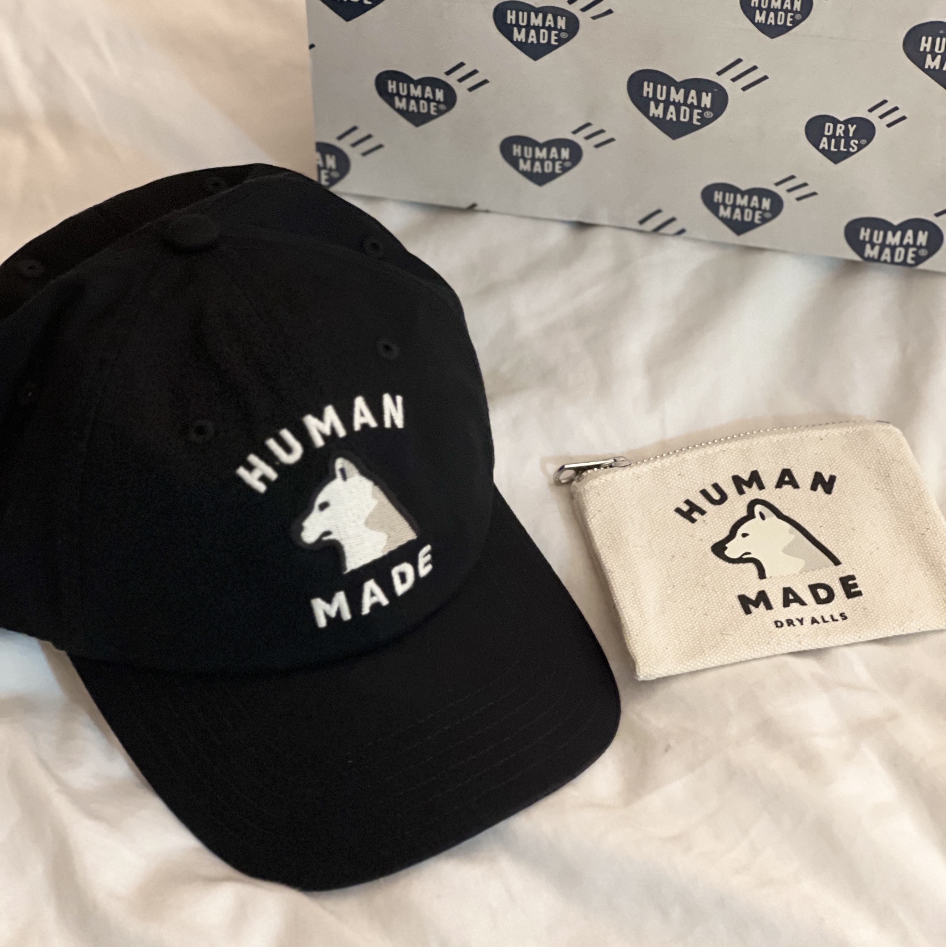 Human Made Worksout 20th Anniversary Jindo Dog 6 Panel Cap Black, Human Made Worksout 20th Anniversary Jindo Dog Card Case White 착용 스타일 - 1