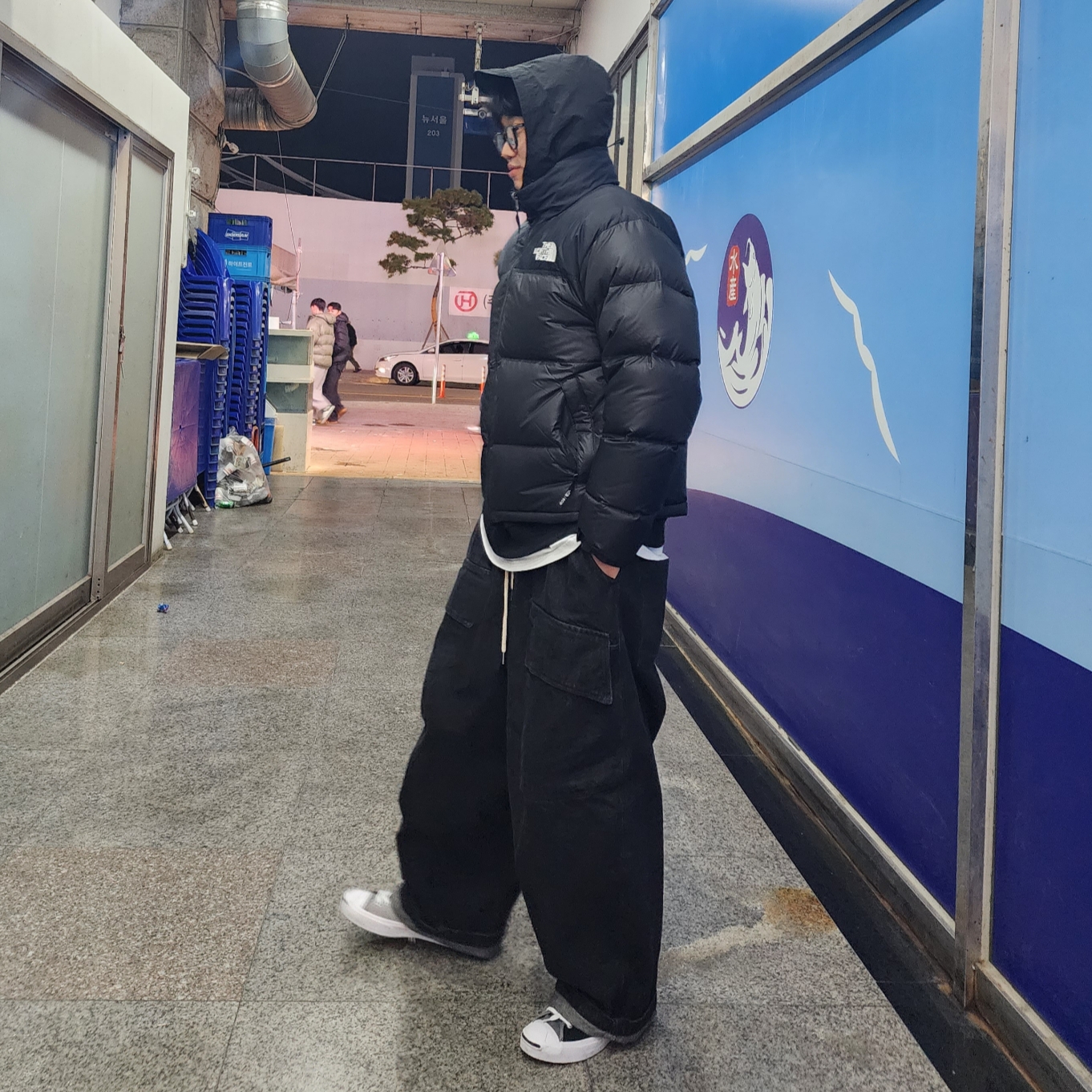 The North Face 1996 Eco Nuptse Jacket Black 착용 스타일 - 2