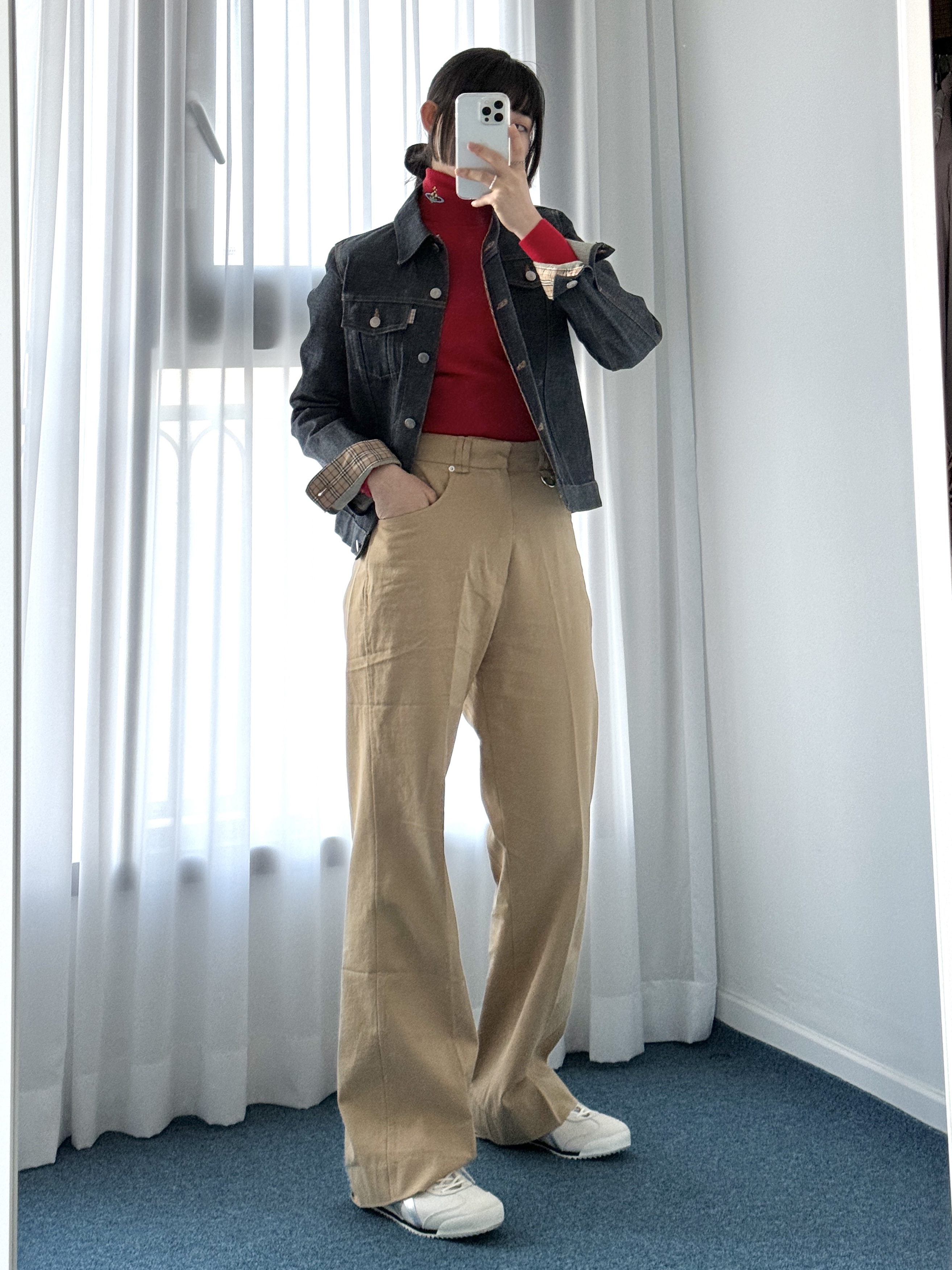 Onitsuka Tiger Mexico 66 SD Birch Silver, Vivienne Westwood Orb High Neck Knit Red 착용 스타일 - 1