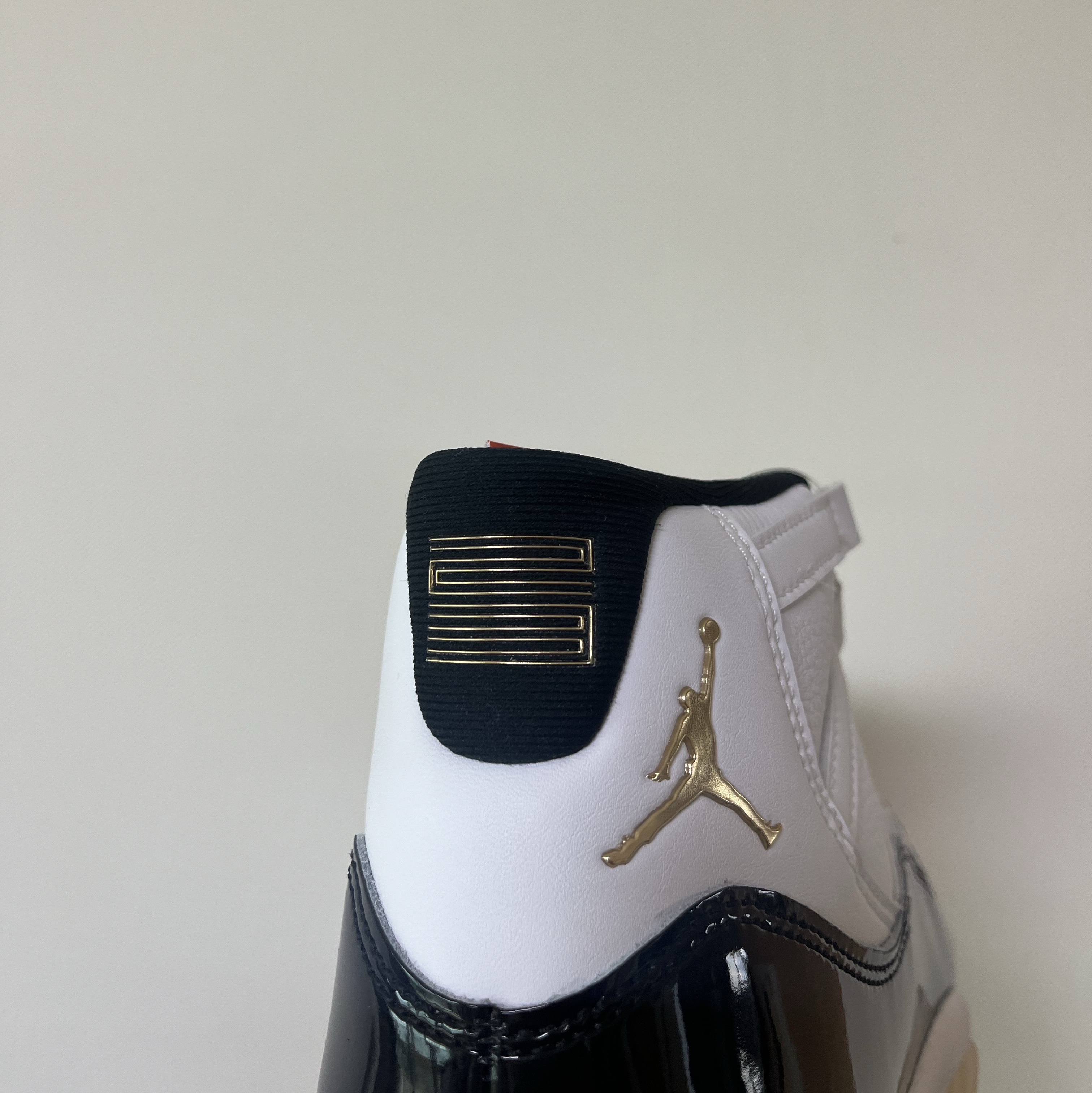Jordan 11 Retro Gratitude 착용 스타일 - 3