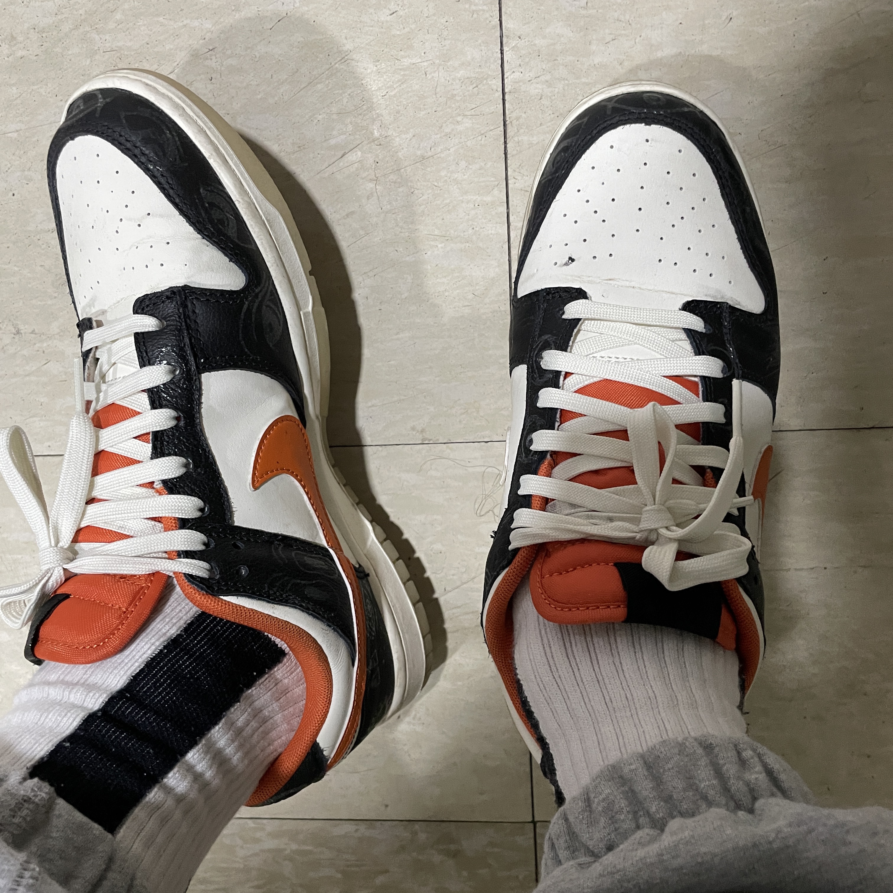 Nike Dunk Low Retro PRM Halloween 착용 스타일